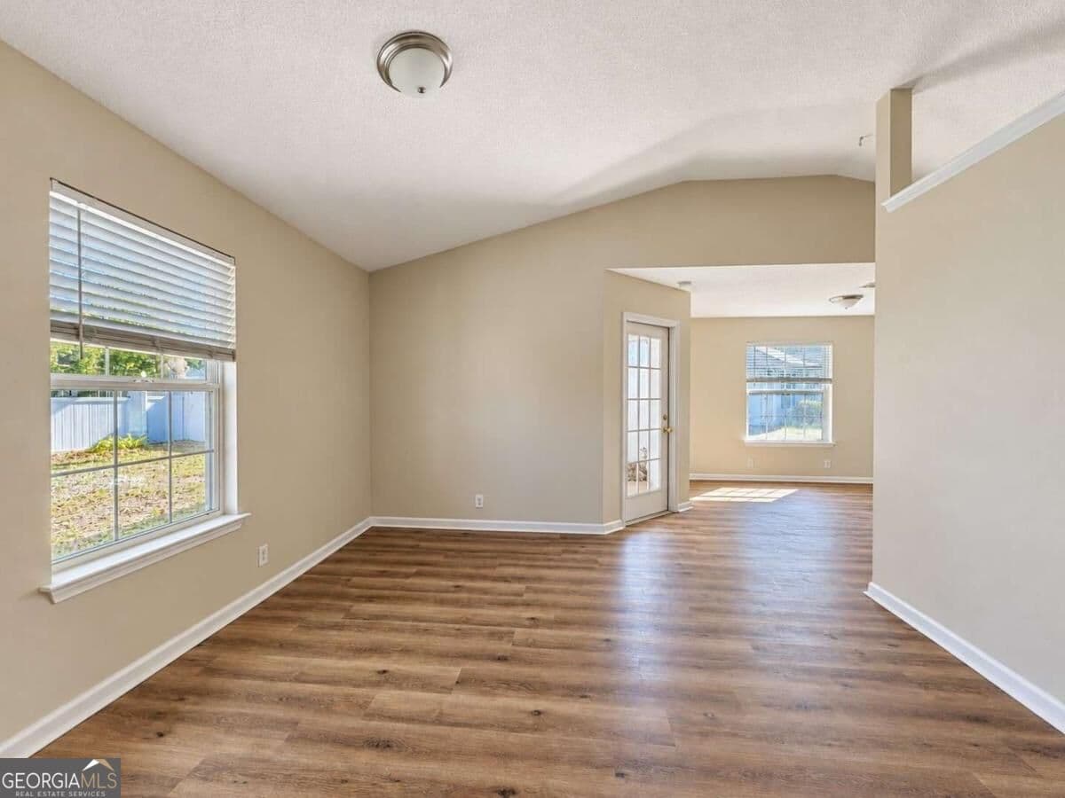 3 bedroom, 2 bathroom, 1,375 sq ft single family residence for rent at 111 Sago Palm Drive, Kingsland, GA 31548 for $1,900 a month — photo 6