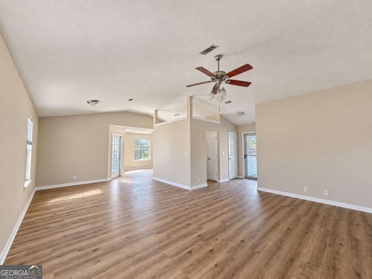 3 bedroom, 2 bathroom, 1,375 sq ft single family residence for rent at 111 Sago Palm Drive, Kingsland, GA 31548 for $1,900 a month — photo 3