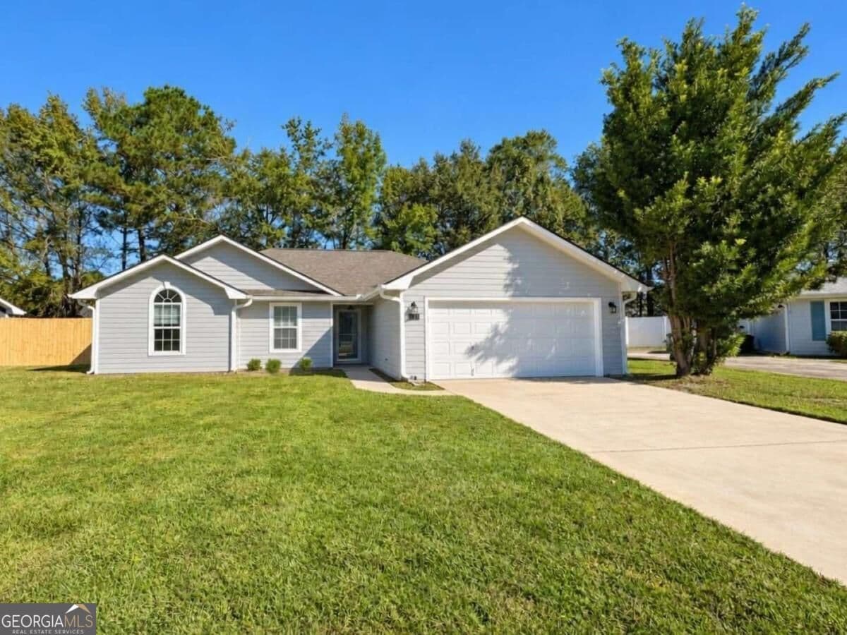 3 bedroom, 2 bathroom, 1,375 sq ft single family residence for rent at 111 Sago Palm Drive, Kingsland, GA 31548 for $1,900 a month