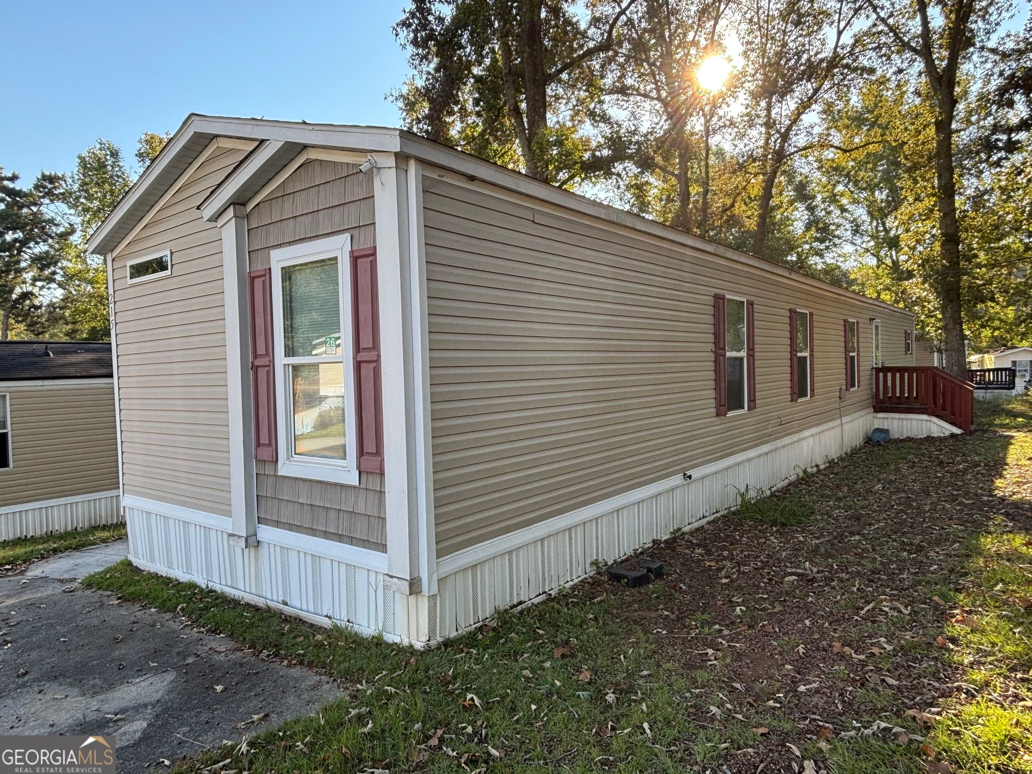 3 bedroom, 2 bathroom, 1,216 sq ft manufactured home,single family residence for sale at 215 Skyline Drive, Fayetteville, GA 30214 — photo 4