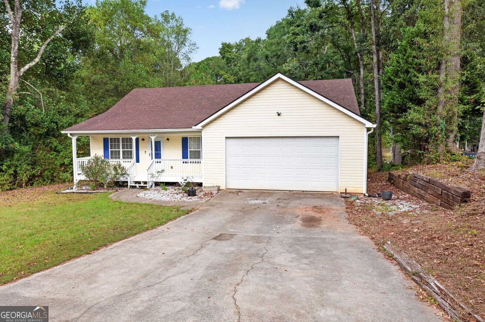 3 bedroom, 2 bathroom, 1,538 sq ft single family residence for sale at 930 Dogwood Trail, Winder, GA 30680 — photo 3