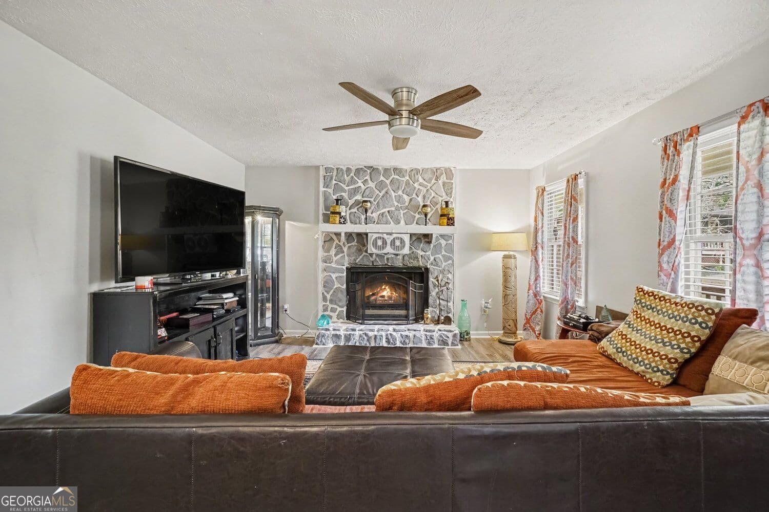 3 bedroom, 2 bathroom, 2,239 sq ft single family residence for sale at 481 Don Circle, Marietta, GA 30064 — photo 6
