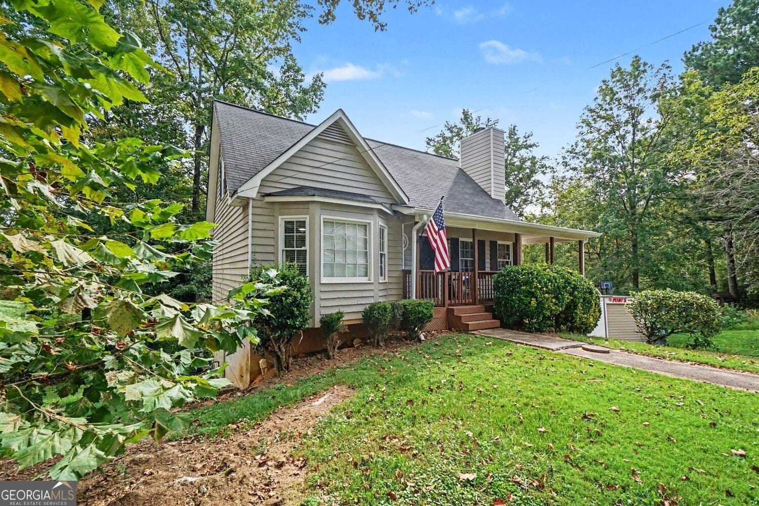 3 bedroom, 2 bathroom, 2,239 sq ft single family residence for sale at 481 Don Circle, Marietta, GA 30064 — photo 3