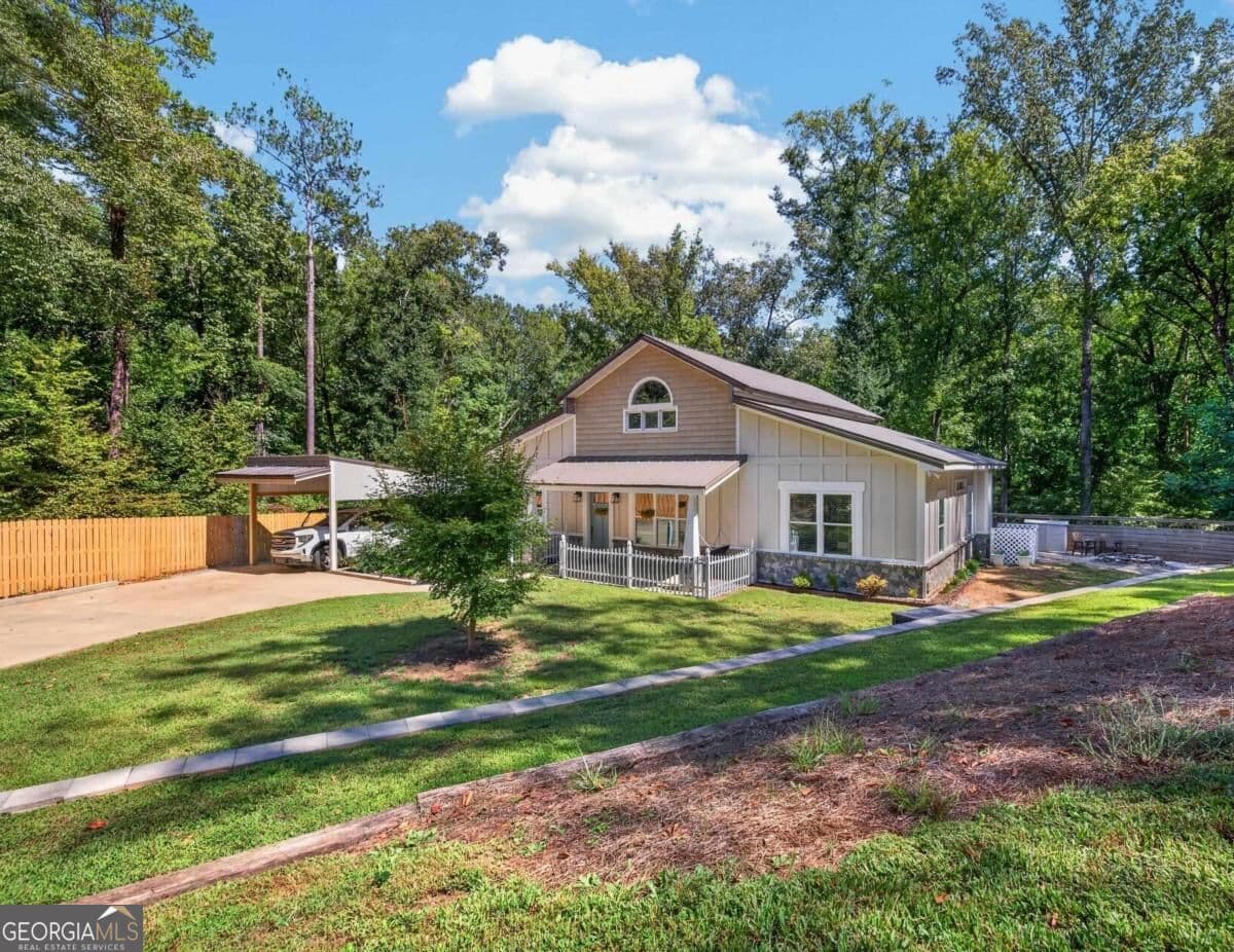 3 bedroom, 2 bathroom, 2,080 sq ft single family residence for sale at 1331 Heidi Trail, Buckhead, GA 30625 — photo 2