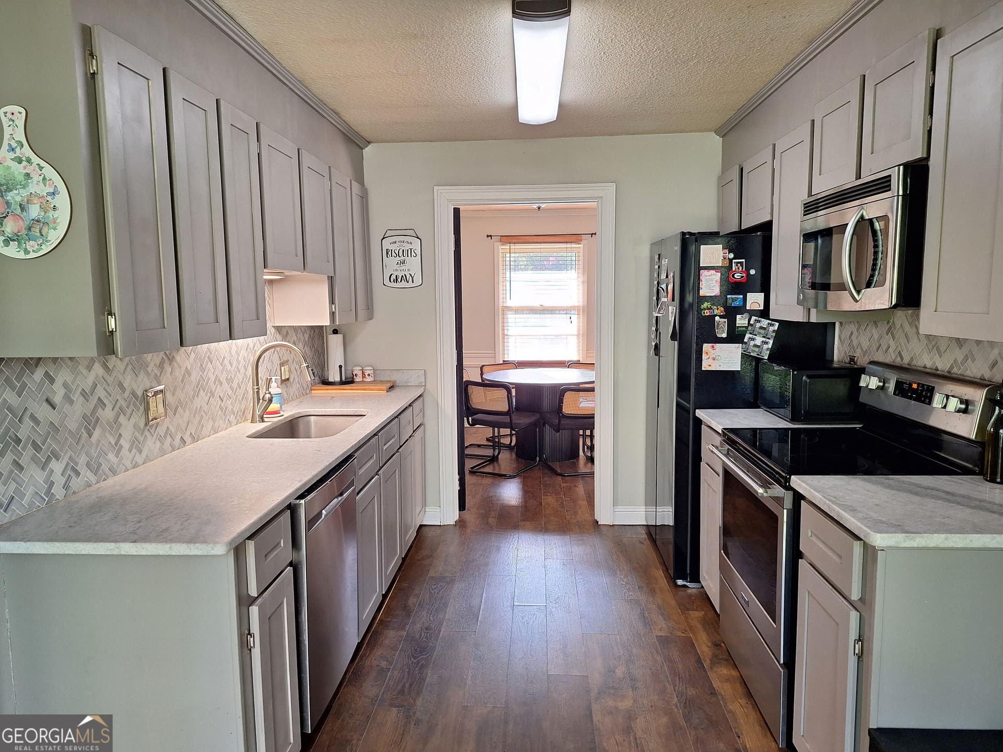 3 bedroom, 2 bathroom, 1,858 sq ft single family residence for sale at 631 Todd Circle, Warner Robins, GA 31088 — photo 7