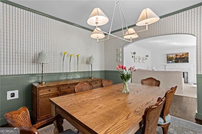 3 bedroom, 2 bathroom, 1,996 sq ft single family residence for sale at 2070 Fairhaven Circle, Atlanta, GA 30305 — photo 10