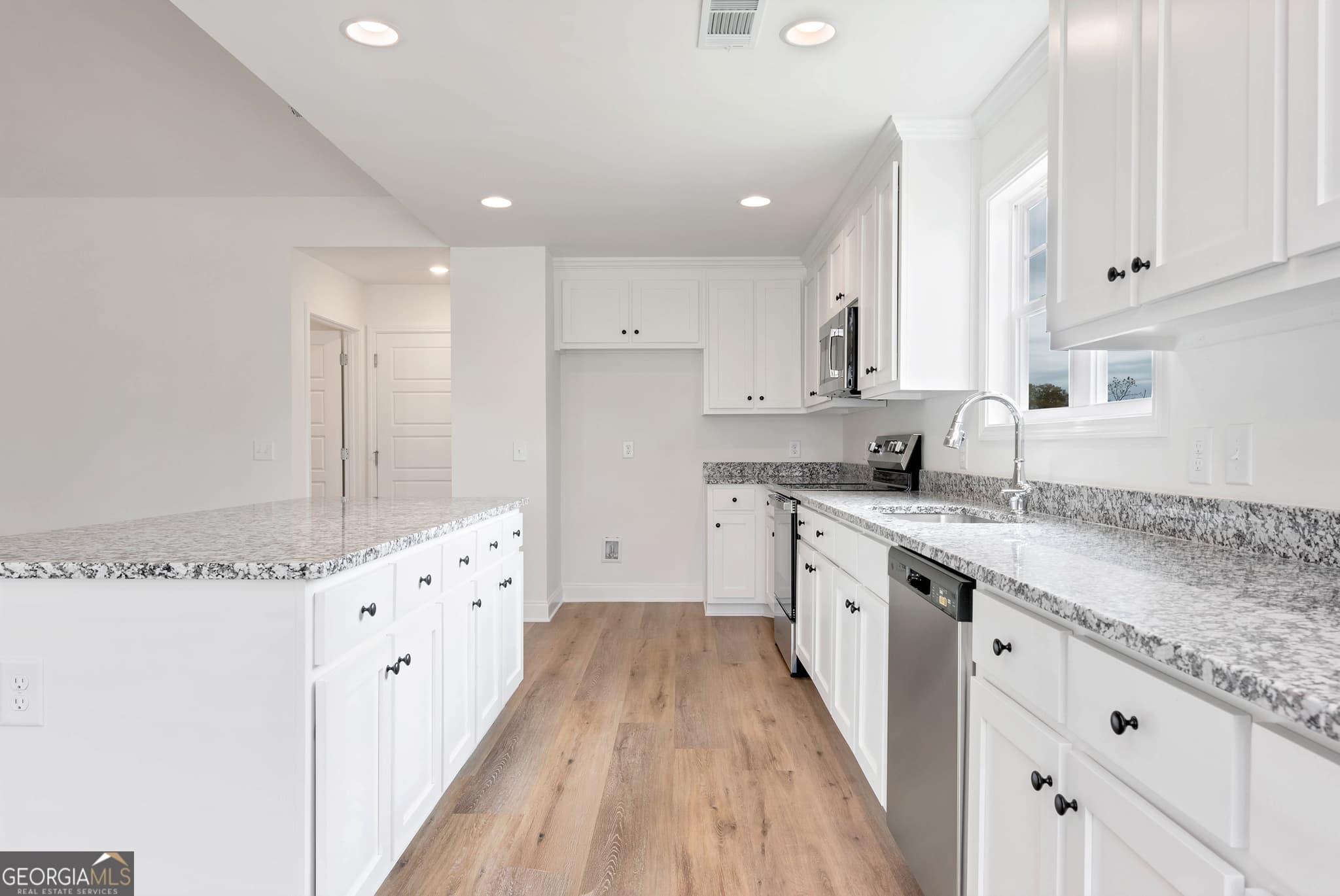 4 bedroom, 3.5 bathroom, 2,680 sq ft single family residence for sale at 56 Inman Park LOT 14, Winder, GA 30680 — photo 7