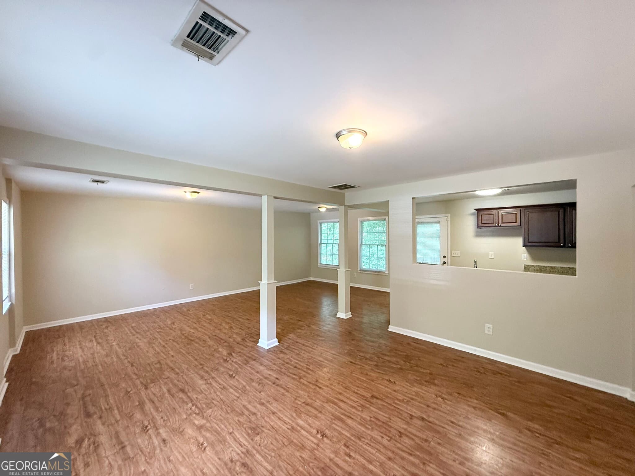 2 bedroom, 1 bathroom, 1,056 sq ft single family residence for sale at 2856 Argyle Drive, Atlanta, GA 30318 — photo 3