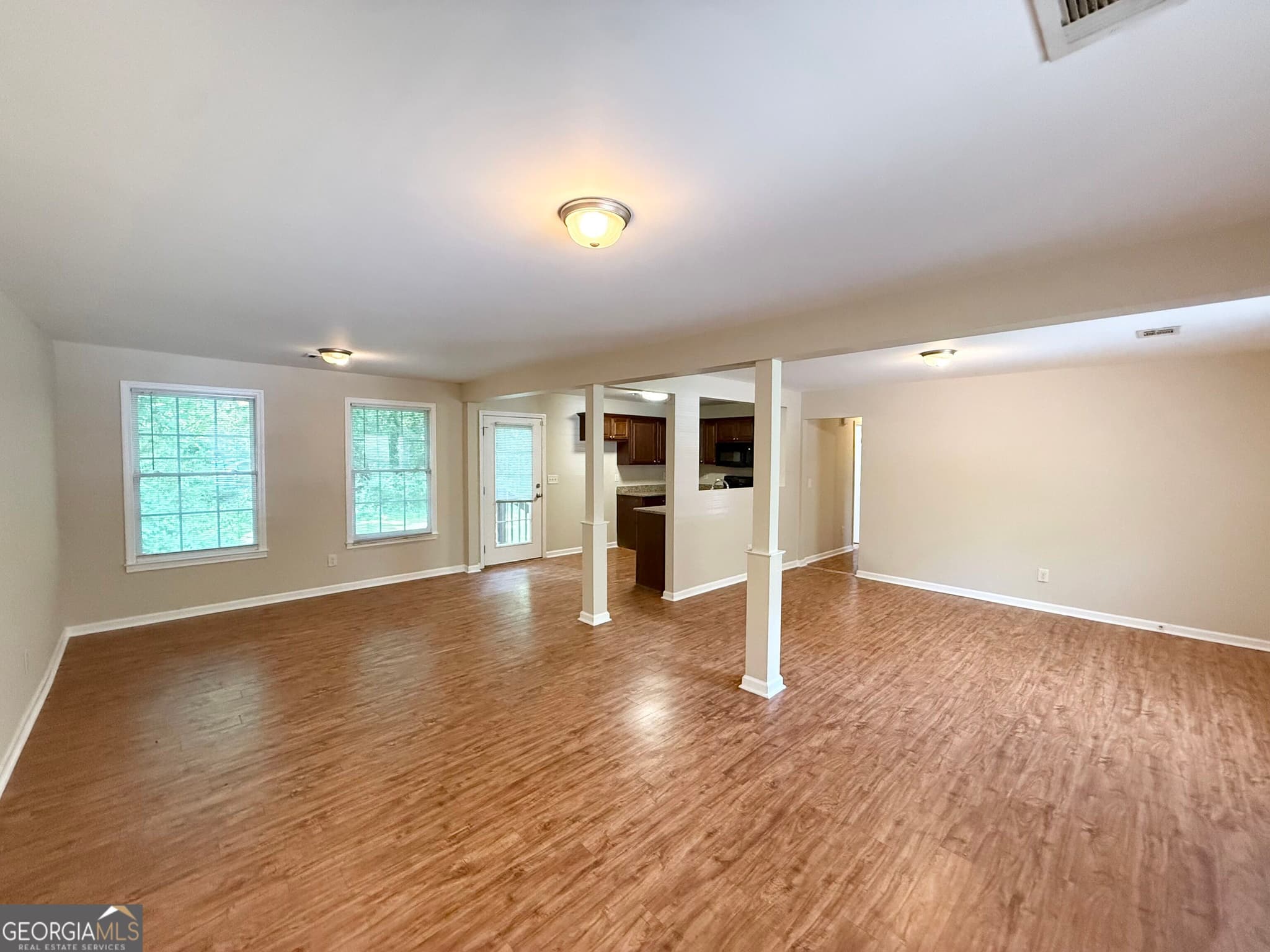 2 bedroom, 1 bathroom, 1,056 sq ft single family residence for sale at 2856 Argyle Drive, Atlanta, GA 30318 — photo 5