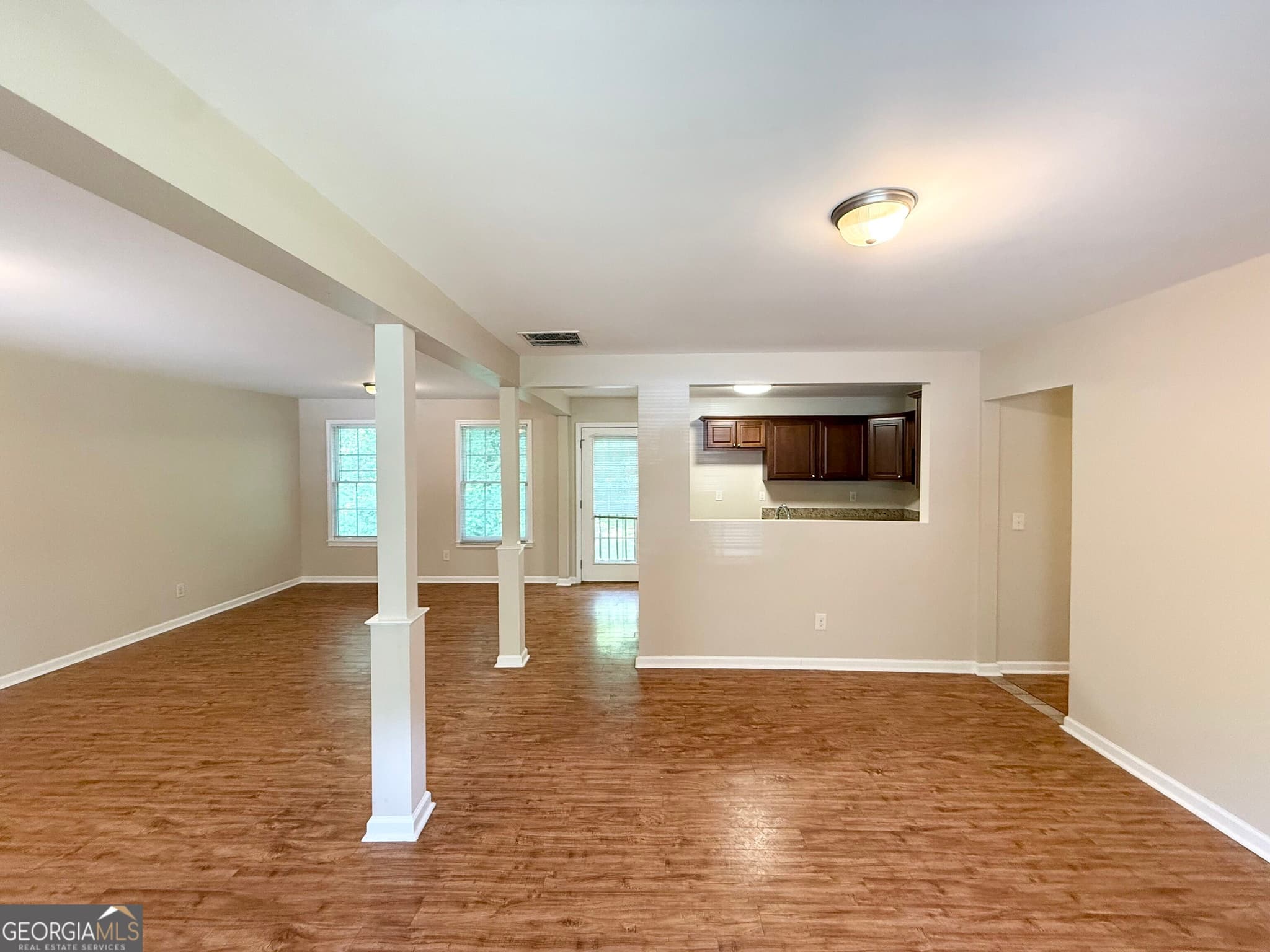 2 bedroom, 1 bathroom, 1,056 sq ft single family residence for sale at 2856 Argyle Drive, Atlanta, GA 30318 — photo 4
