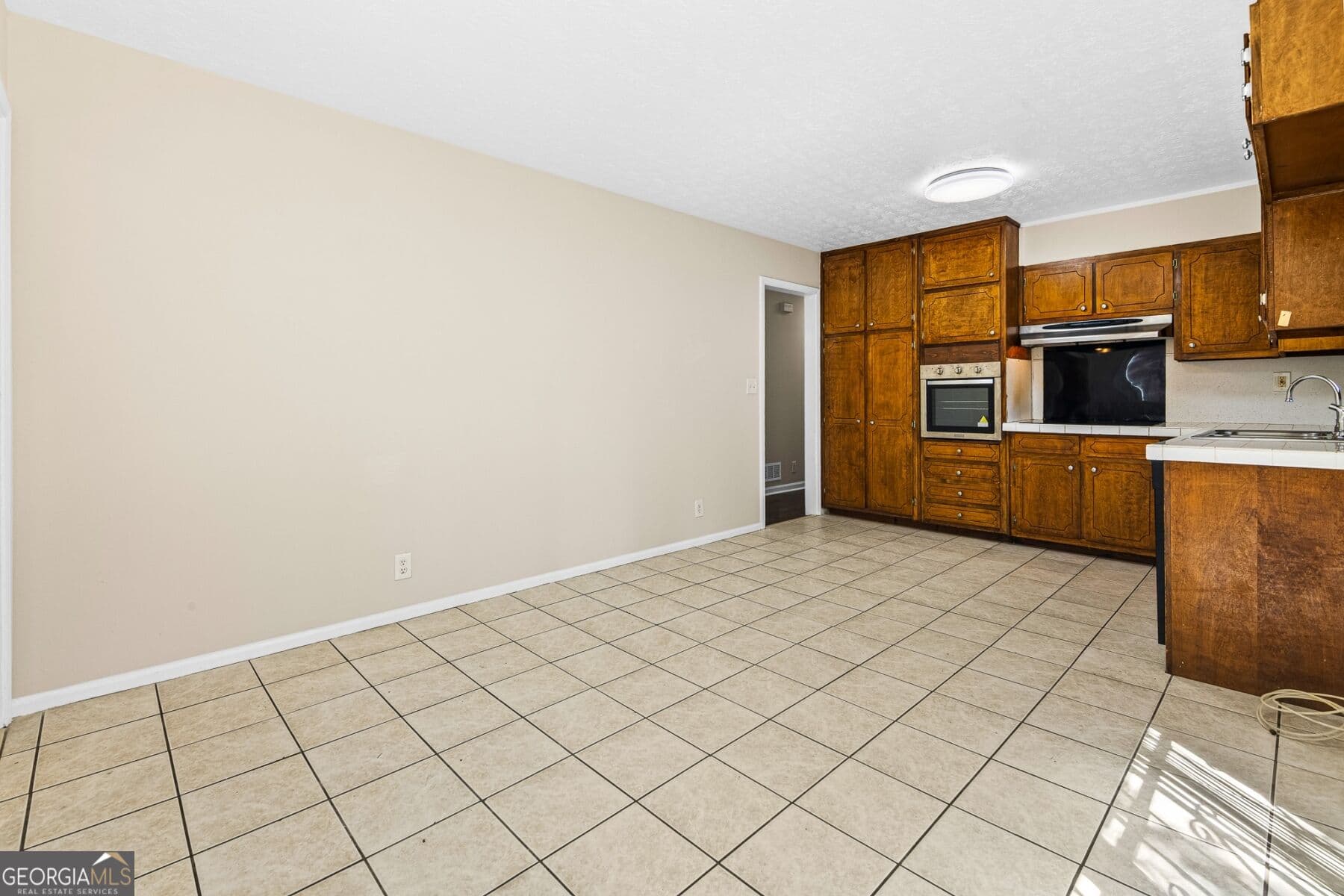 3 bedroom, 2 bathroom, 1,587 sq ft single family residence for rent at 1490 High Meadow Drive, Stone Mountain, GA 30083 for $1,595 a month — photo 6