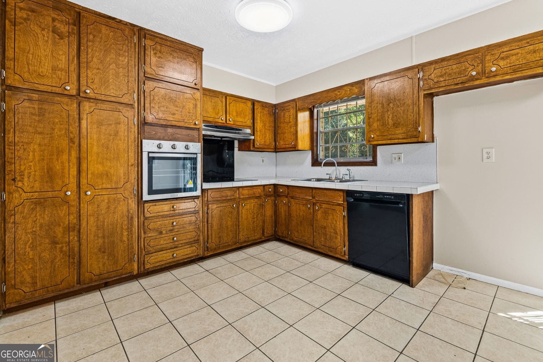 3 bedroom, 2 bathroom, 1,587 sq ft single family residence for rent at 1490 High Meadow Drive, Stone Mountain, GA 30083 for $1,595 a month — photo 7