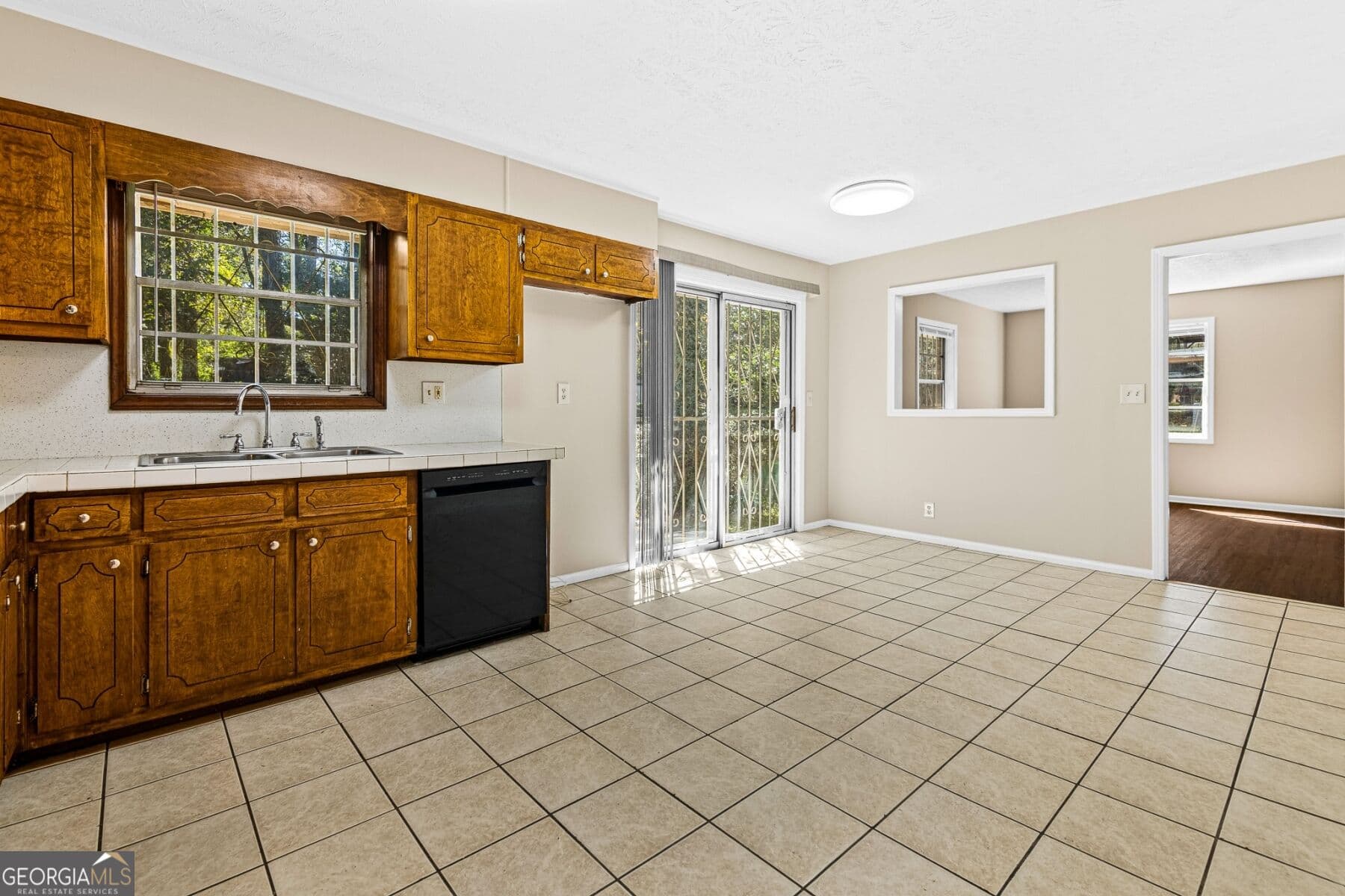 3 bedroom, 2 bathroom, 1,587 sq ft single family residence for rent at 1490 High Meadow Drive, Stone Mountain, GA 30083 for $1,595 a month — photo 8