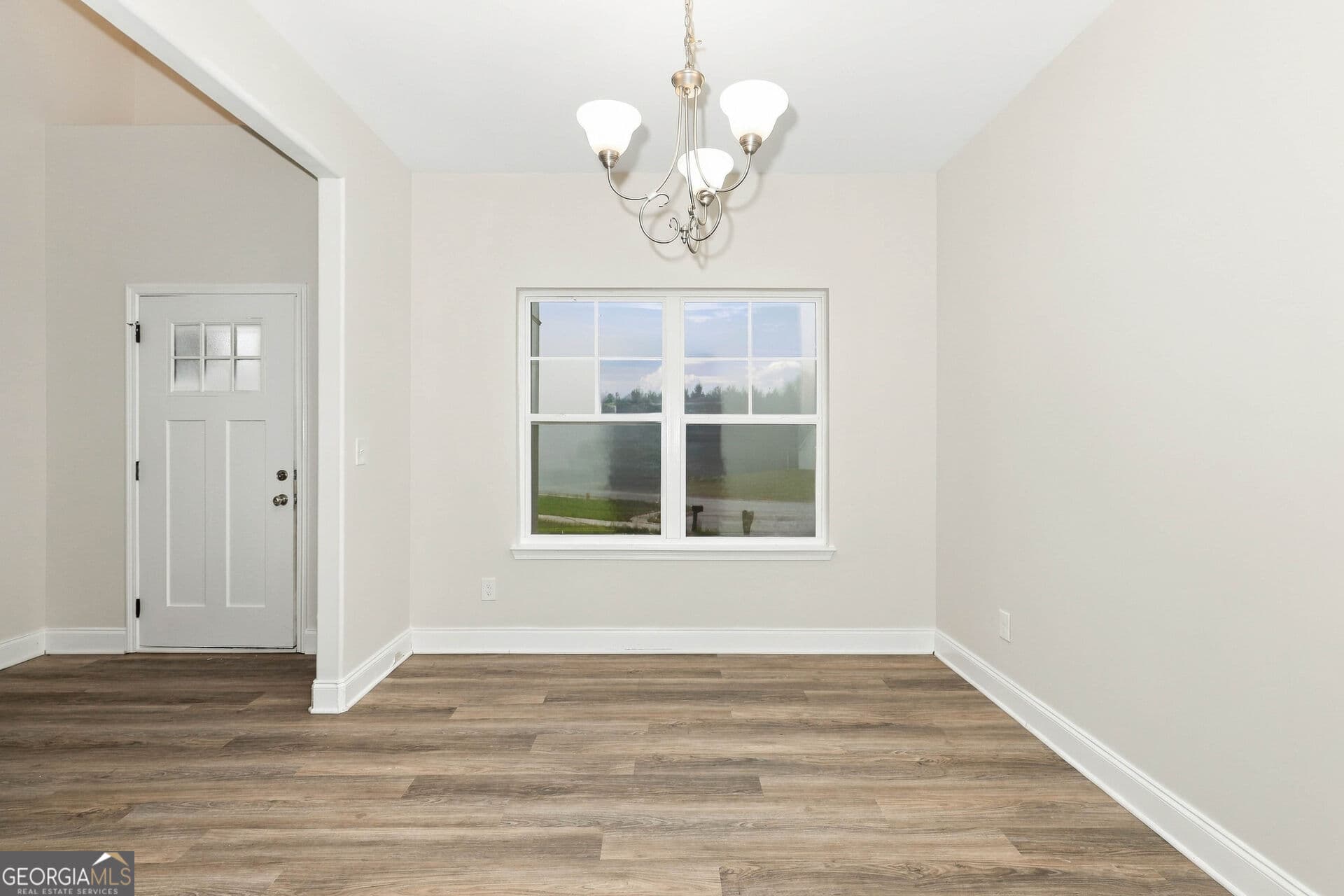 4 bedroom, 3 bathroom, 1,992 sq ft single family residence for sale at 210 Glenview Trail, Griffin, GA 30224 — photo 8