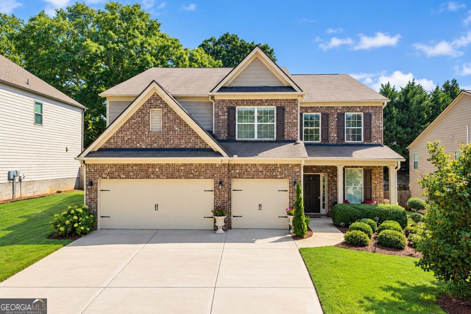 5 bedroom, 4 bathroom, 3,788 sq ft single family residence for sale at 5765 Willow Oak Pass, Cumming, GA 30040