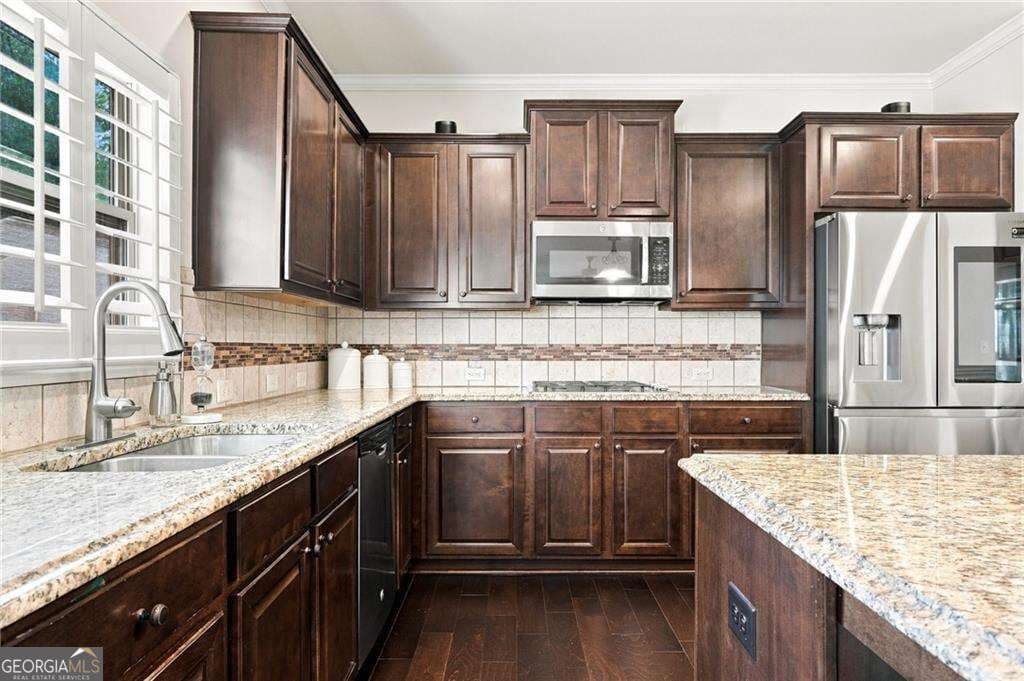 5 bedroom, 4 bathroom, 3,788 sq ft single family residence for sale at 5765 Willow Oak Pass, Cumming, GA 30040 — photo 9