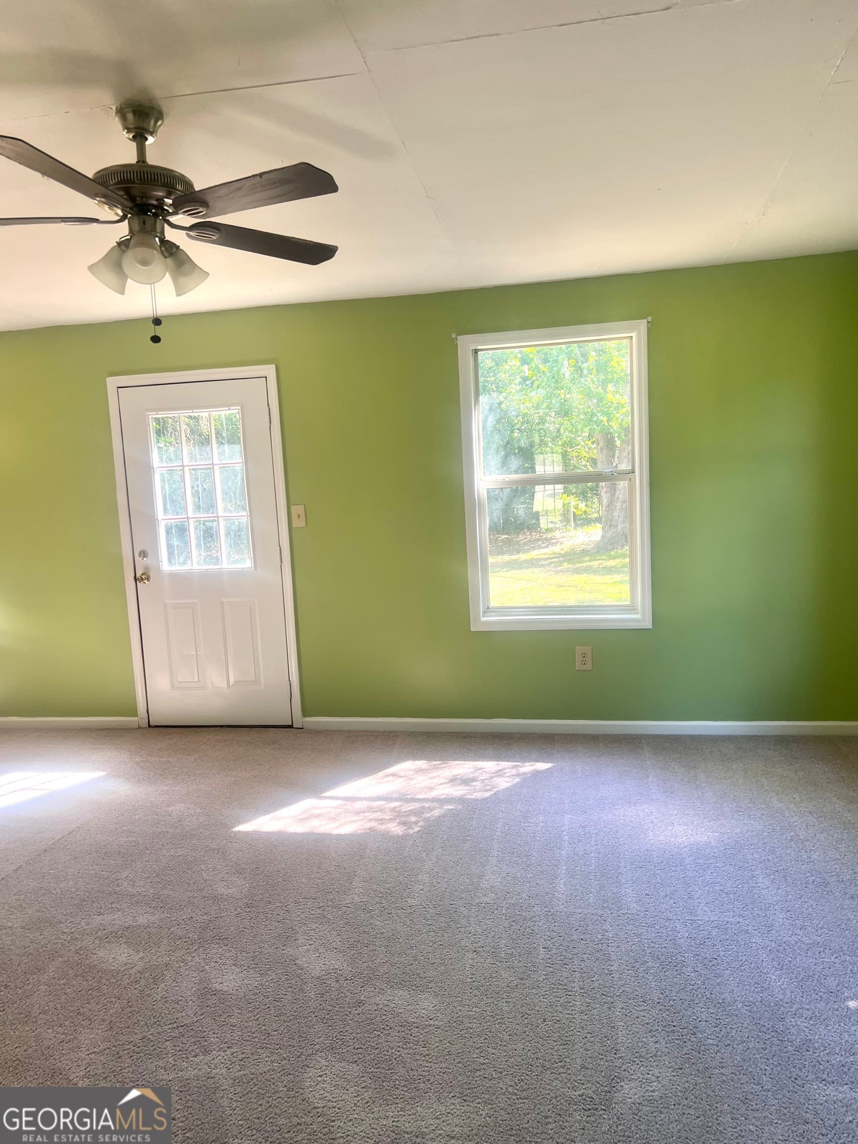3 bedroom, 2 bathroom, 1,328 sq ft single family residence for sale at 528 Karen Drive, Eastman, GA 31023 — photo 10