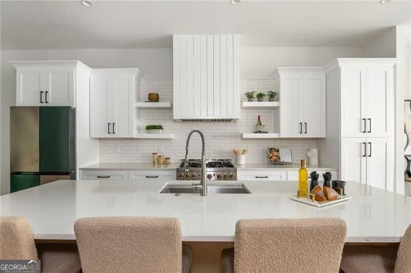 4 bedroom, 3.5 bathroom, 3,000 sq ft townhouse for sale at 2145 Druid Fields Lane, Decatur, GA 30033 — photo 7