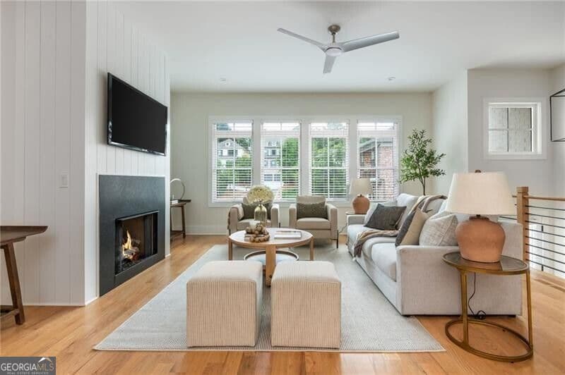 4 bedroom, 3.5 bathroom, 3,000 sq ft townhouse for sale at 2145 Druid Fields Lane, Decatur, GA 30033 — photo 3