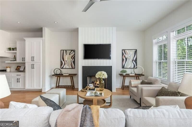 4 bedroom, 3.5 bathroom, 3,000 sq ft townhouse for sale at 2145 Druid Fields Lane, Decatur, GA 30033 — photo 4