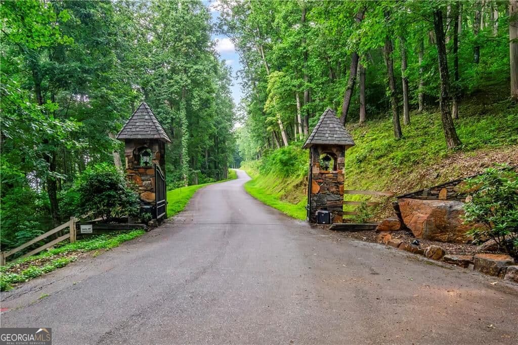 residential lot for sale at 0 Rocky Knob Estates, Young Harris, GA 30582 — photo 1 of 3