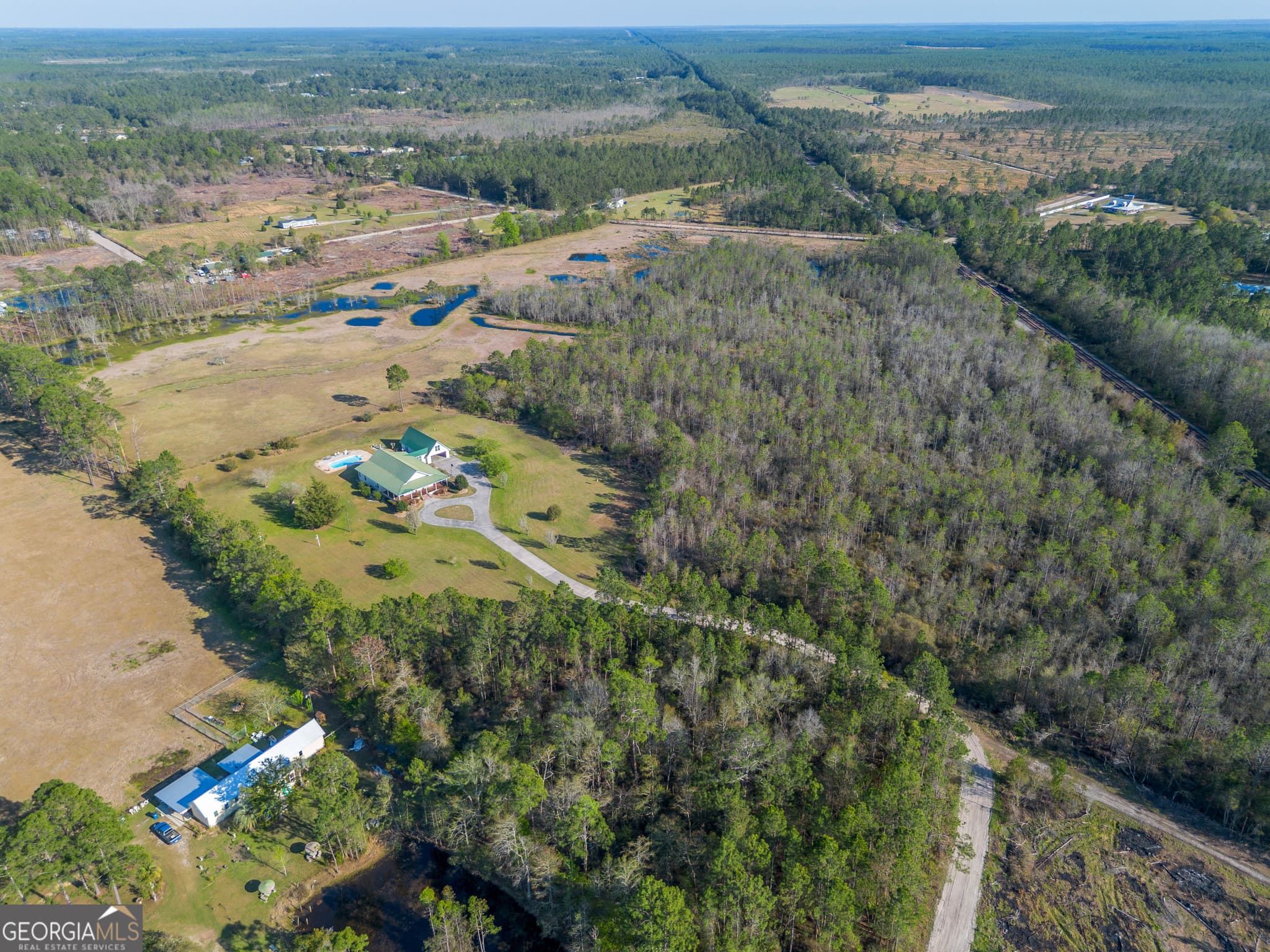 3 bedroom, 2.5 bathroom, 2,932 sq ft single family residence for sale at 3300 CONNOR Lane, Waycross, GA 31503 — photo 10