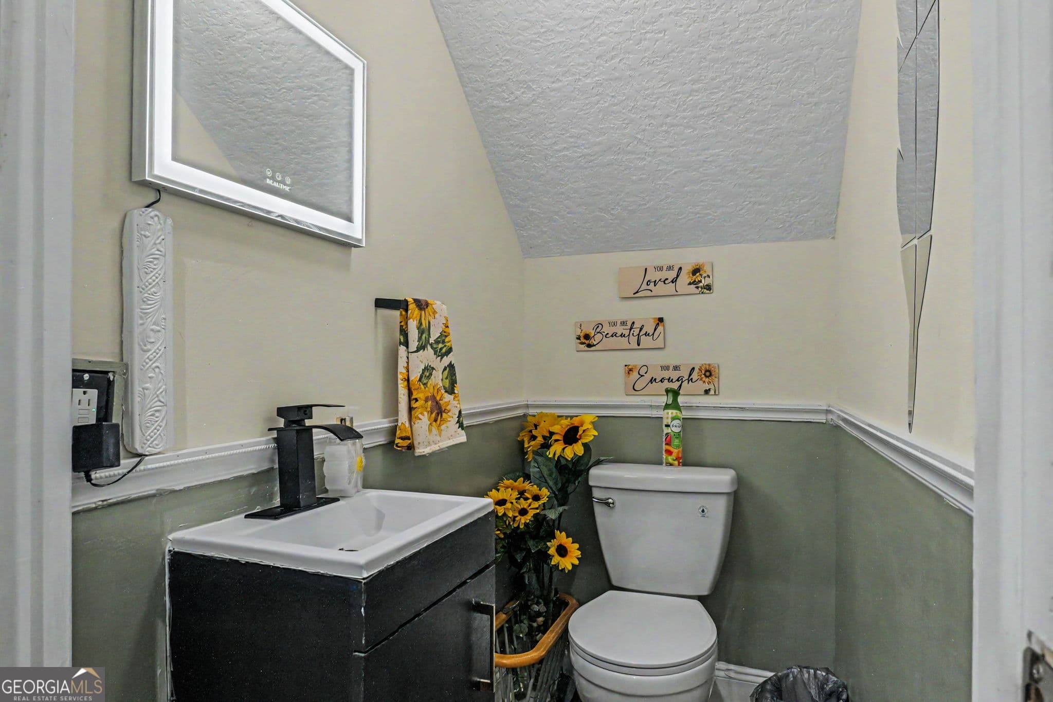 4 bedroom, 3.5 bathroom, 2,642 sq ft single family residence for sale at 154 Buffalo Drive, Brunswick, GA 31523 — photo 8
