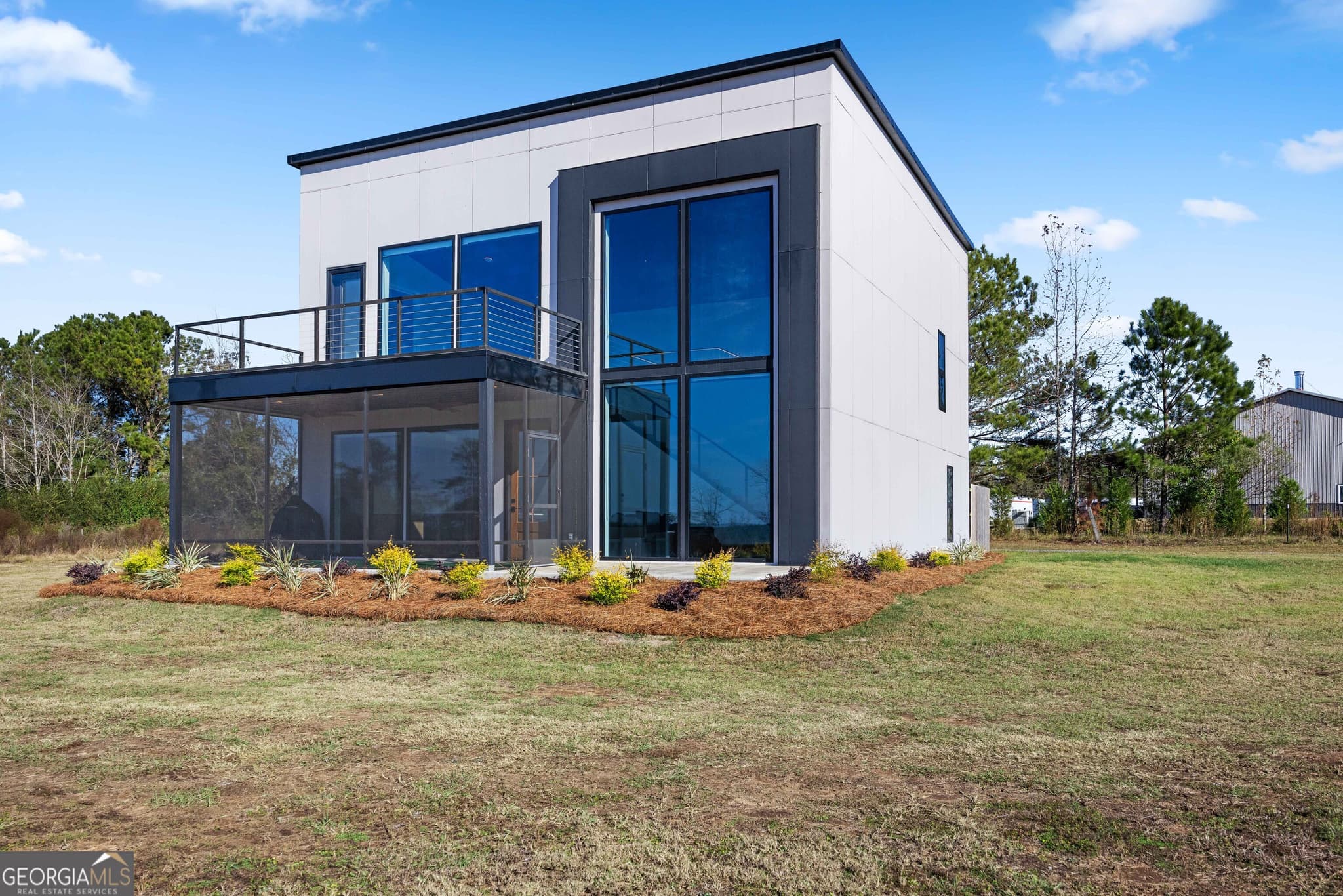 3 bedroom, 2.5 bathroom, 2,160 sq ft single family residence for sale at 4680 Cat Creek Road, Valdosta, GA 31605 — photo 4