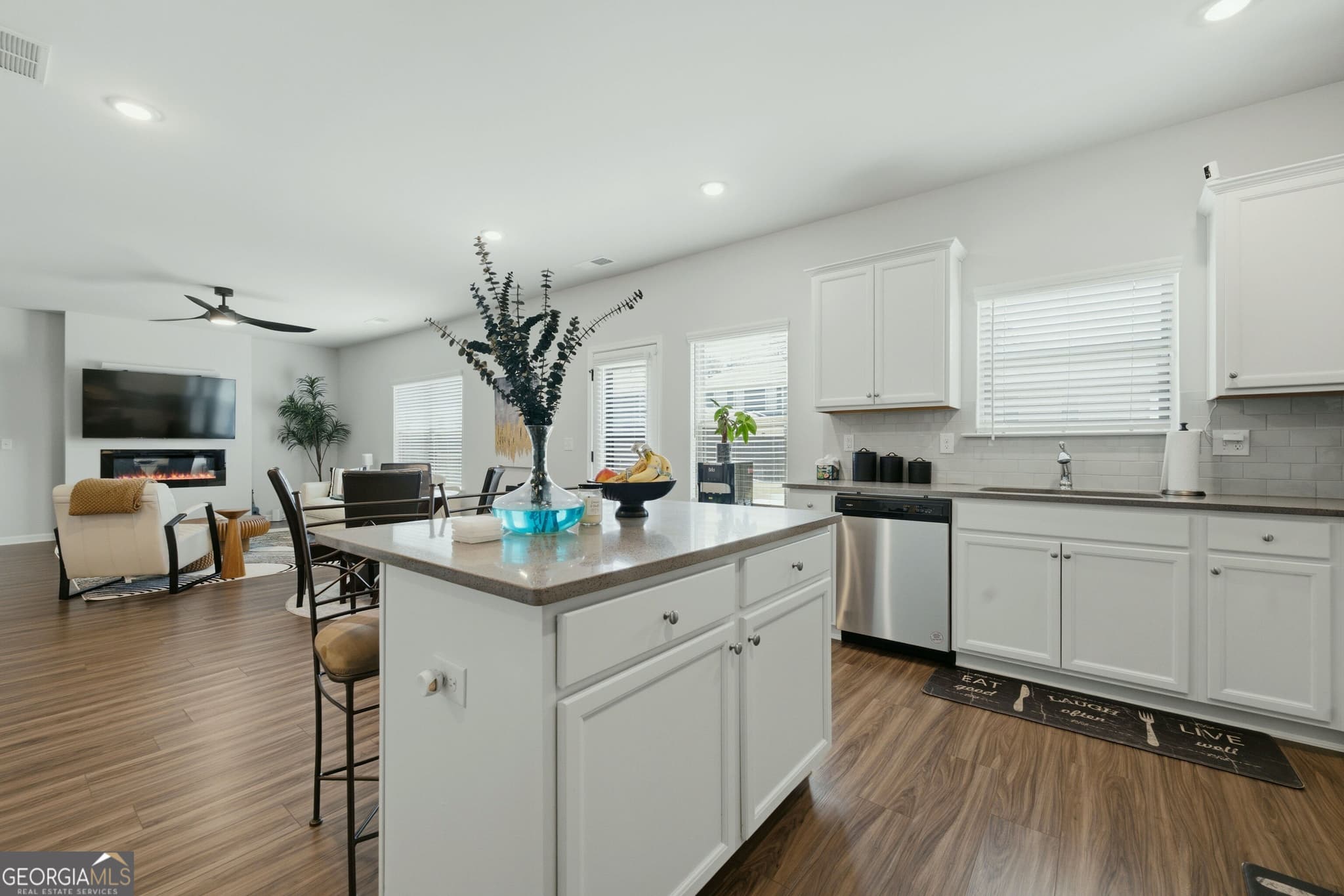 4 bedroom, 2.5 bathroom, 2,692 sq ft single family residence for sale at 784 Lakehaven Lane, Loganville, GA 30052 — photo 9