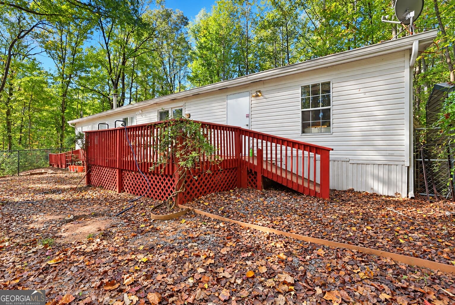 3 bedroom, 2 bathroom, 1,904 sq ft manufactured home,single family residence for sale at 288 Sanctuary Drive, Toccoa, GA 30577 — photo 3