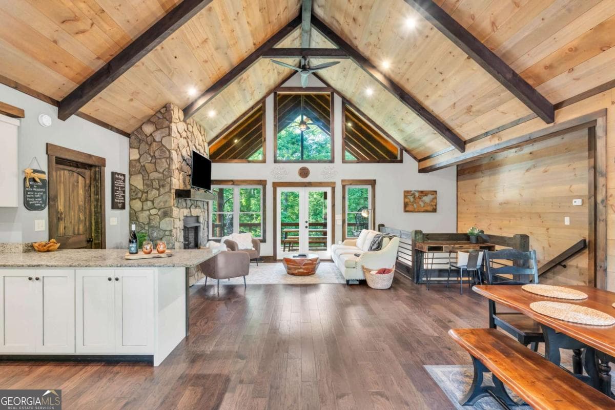 4 bedroom, 3 bathroom, 2,688 sq ft cabin,single family residence for sale at 566 High Meadows Drive, Morganton, GA 30560 — photo 7