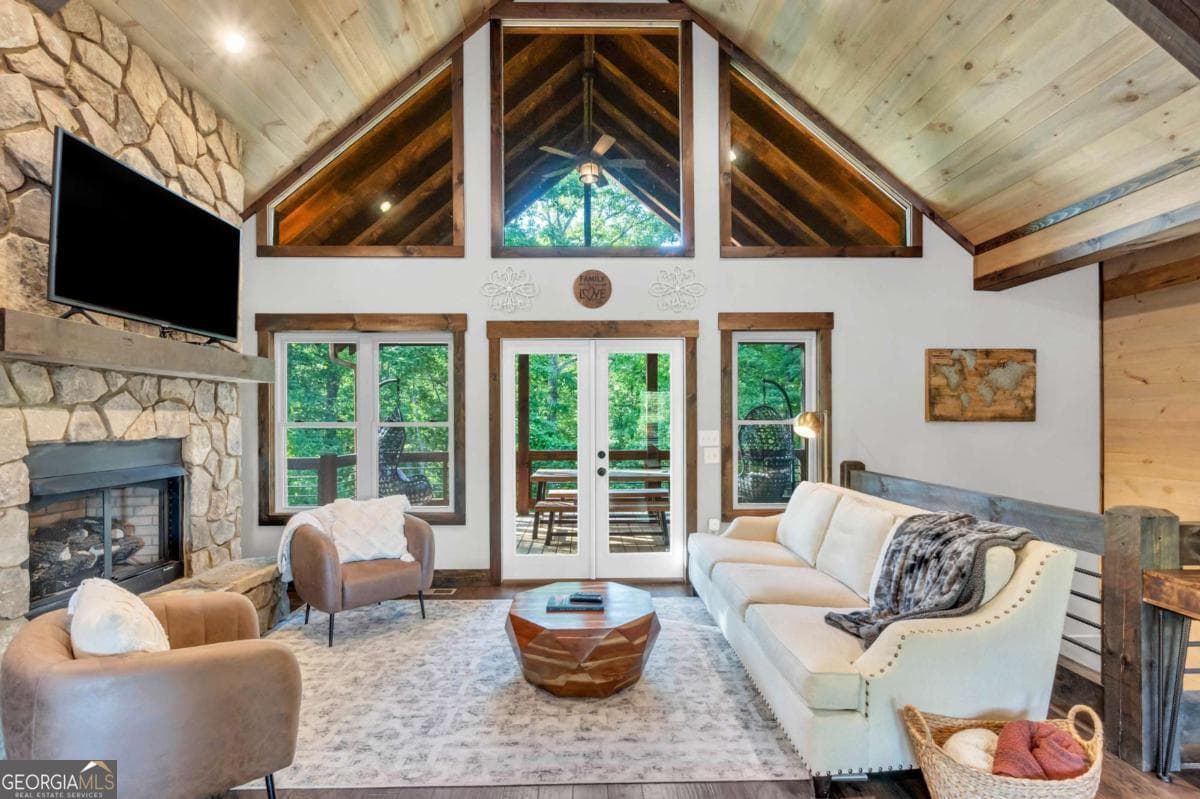 4 bedroom, 3 bathroom, 2,688 sq ft cabin,single family residence for sale at 566 High Meadows Drive, Morganton, GA 30560 — photo 8