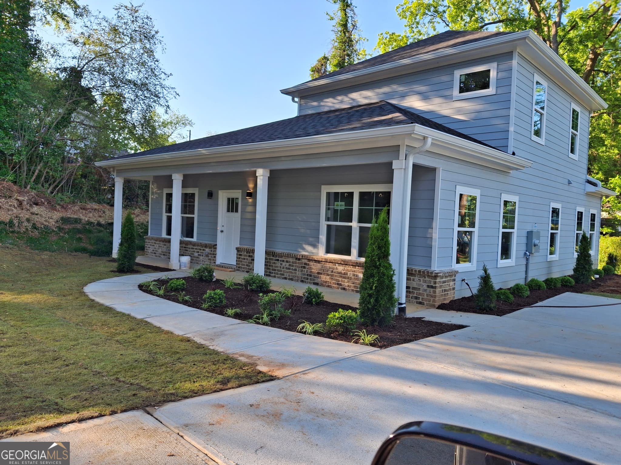 4 bedroom, 2 bathroom, 1,989 sq ft single family residence sold at 769 Carlton Street, Gainesville, GA 30501