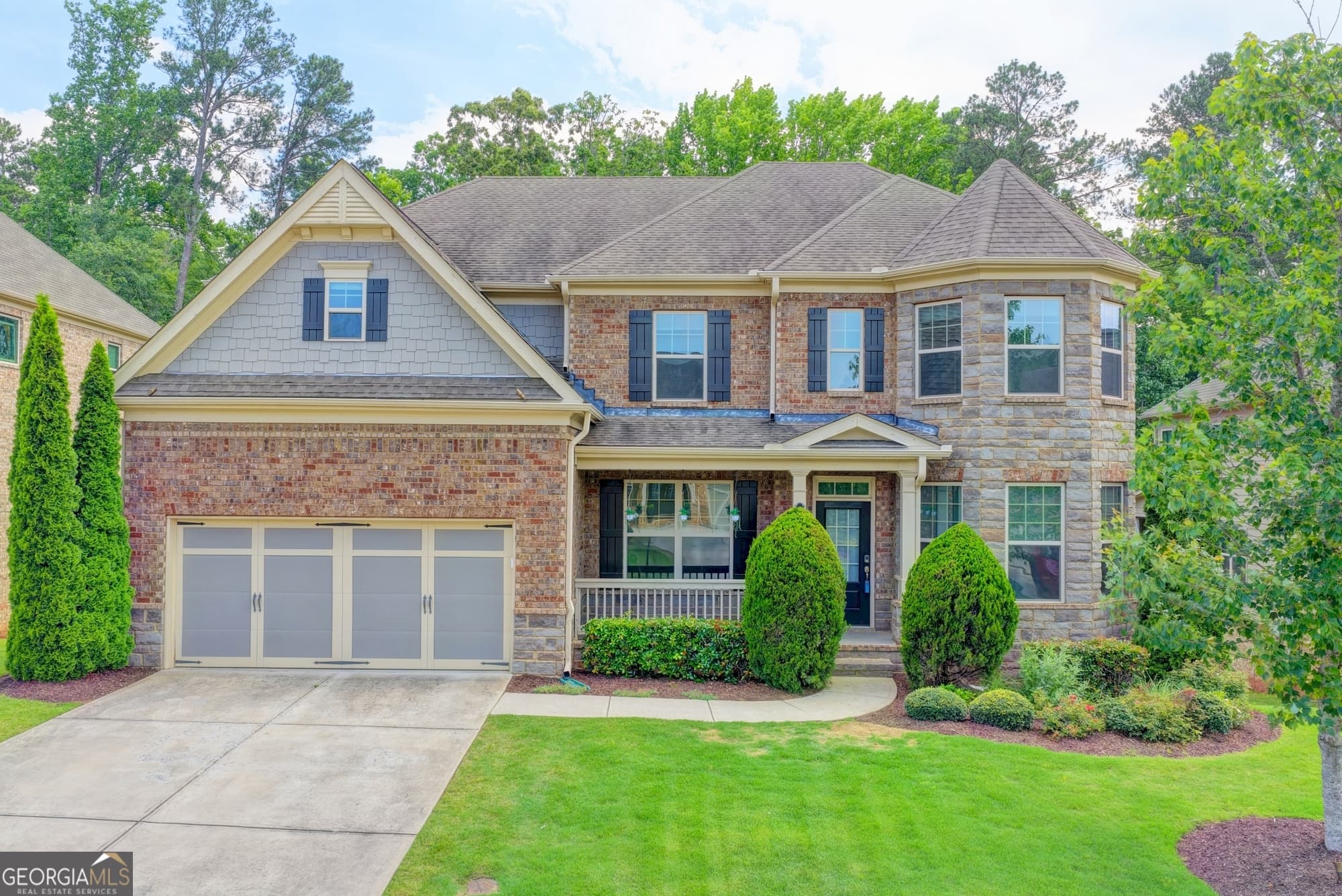 6 bedroom, 5 bathroom, 5,625 sq ft single family residence sold at 2520 Crimson Downs Drive, Cumming, GA 30040