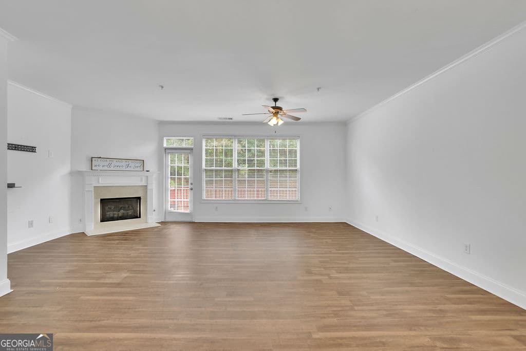 3 bedroom, 3.5 bathroom, 2,240 sq ft townhouse for sale at 526 Williamson Street 375, Marietta, GA 30060 — photo 9