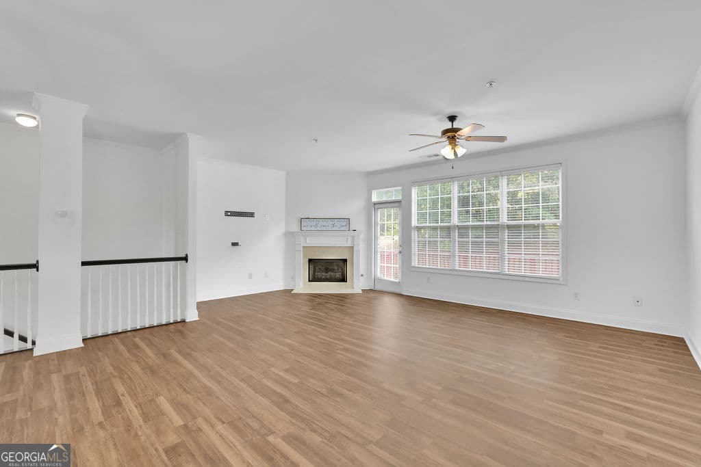 3 bedroom, 3.5 bathroom, 2,240 sq ft townhouse for sale at 526 Williamson Street 375, Marietta, GA 30060 — photo 10
