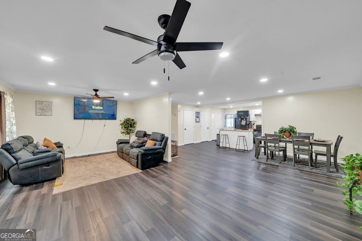 3 bedroom, 2 bathroom, 1,572 sq ft single family residence for sale at 509 E 2nd Avenue, Cordele, GA 31015 — photo 5