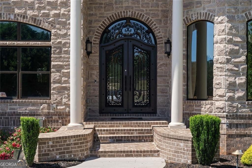 8 bedroom, 8 bathroom, 7,239 sq ft single family residence for sale at 1804 Lake Pointe Circle, Locust Grove, GA 30248 — photo 3