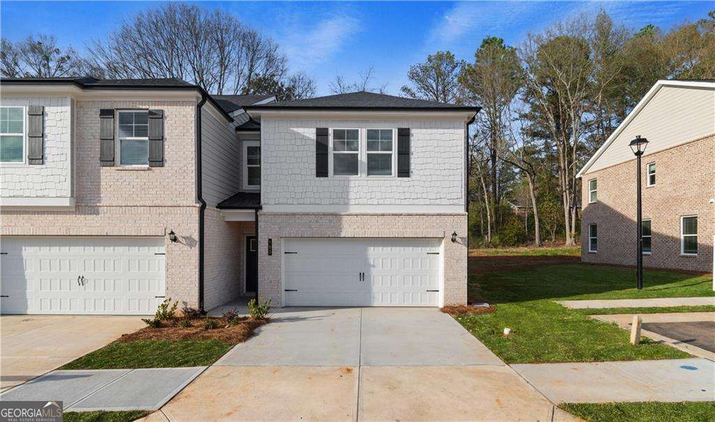 3 bedroom, 2.5 bathroom, 1,718 sq ft townhouse sold at 400 Brooch Way, Stockbridge, GA 30281