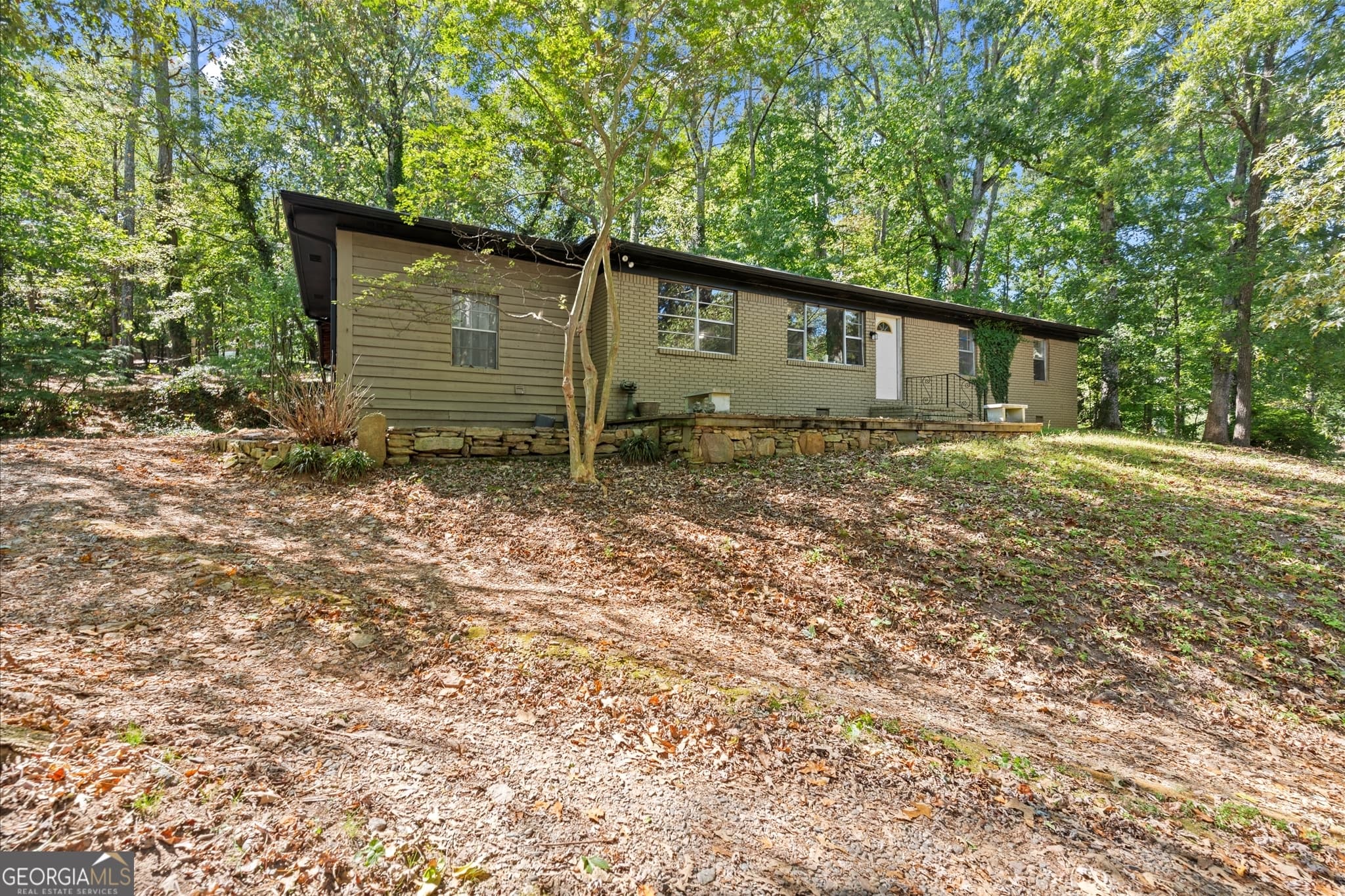 2 bedroom, 3 bathroom single family residence for sale at 9705 Coleman Road, Roswell, GA 30075 — photo 3