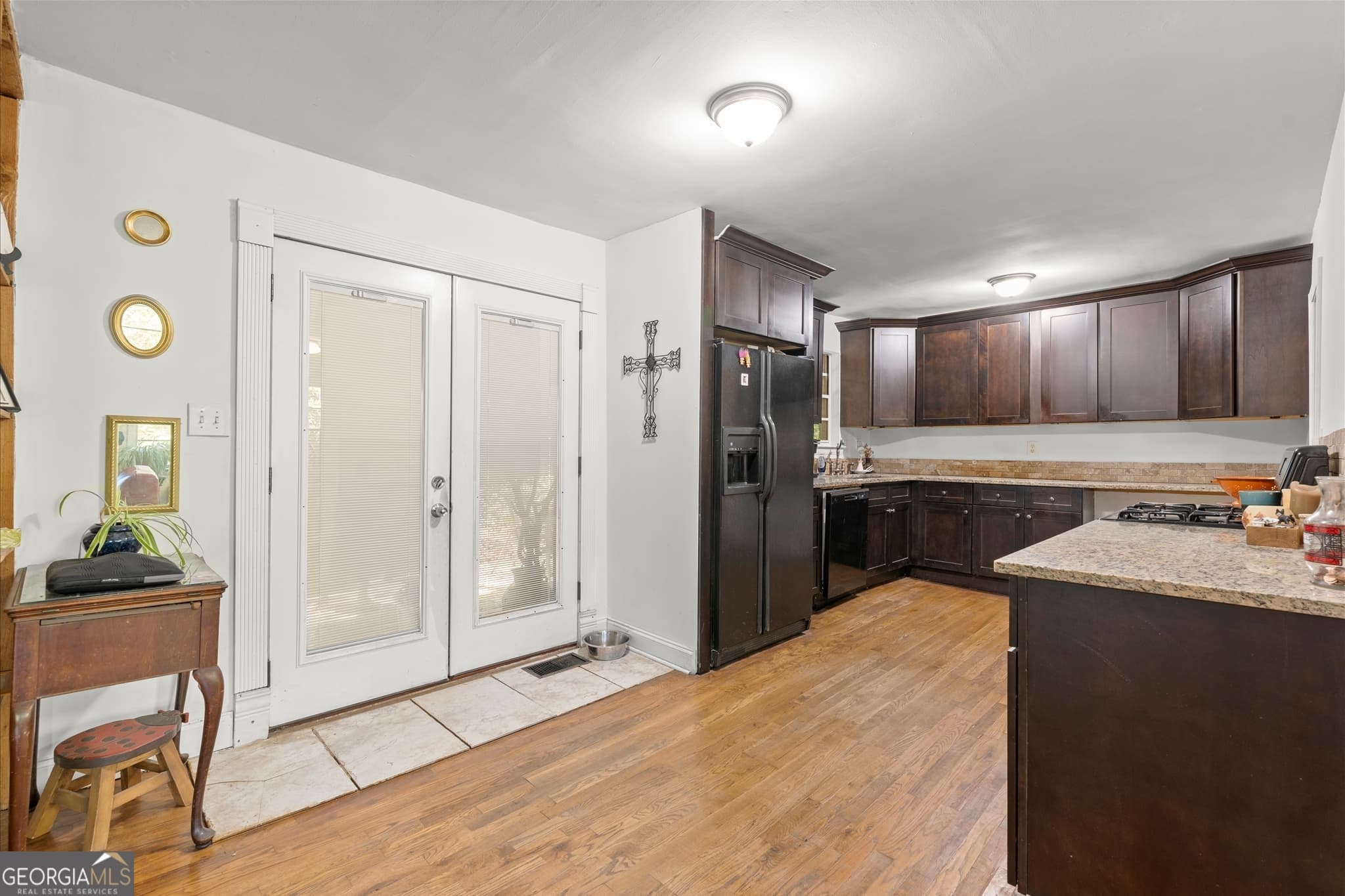 2 bedroom, 3 bathroom single family residence for sale at 9705 Coleman Road, Roswell, GA 30075 — photo 9