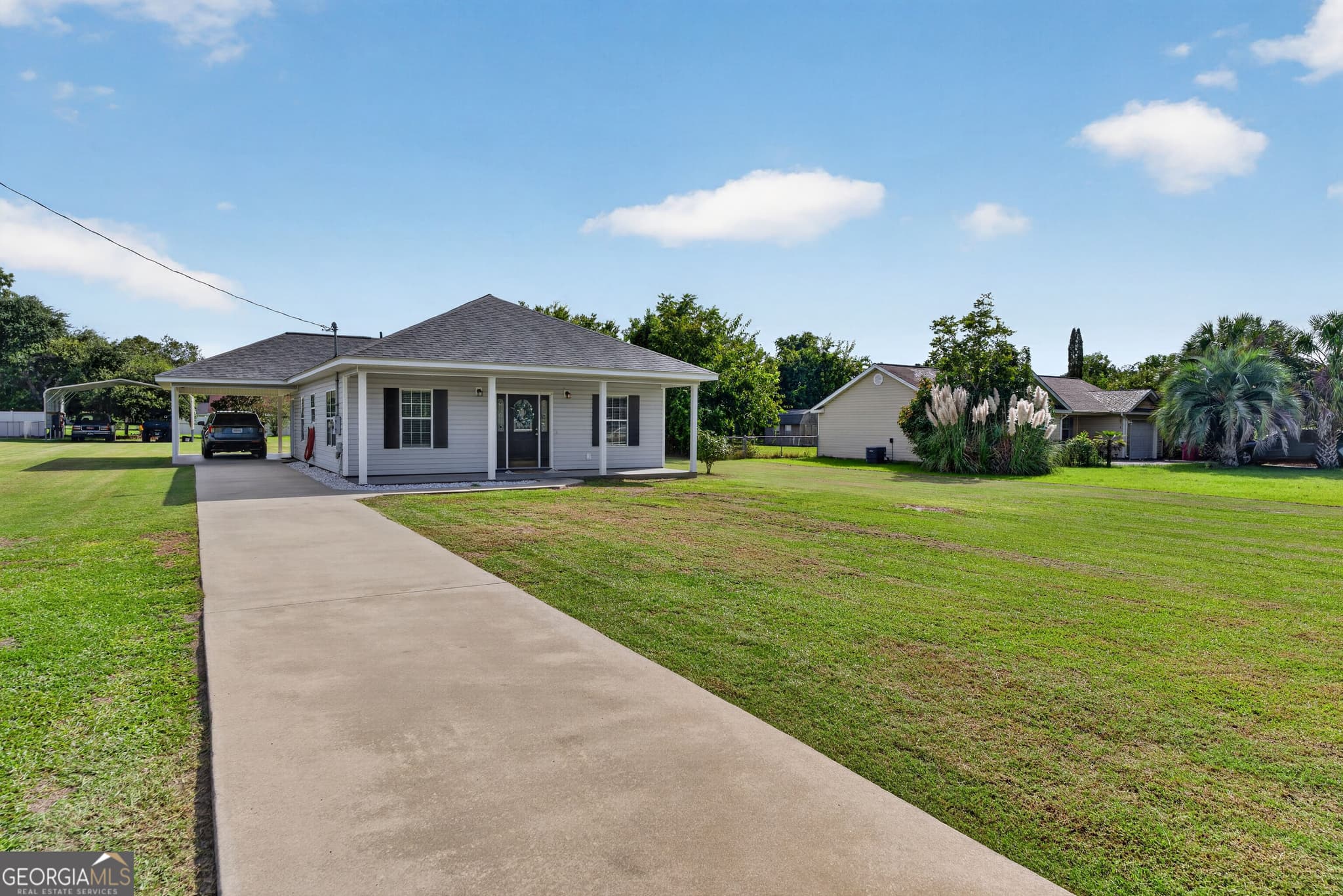 3 bedroom, 2 bathroom, 1,364 sq ft single family residence for sale at 4074 Meadow Circle, Blackshear, GA 31516 — photo 2
