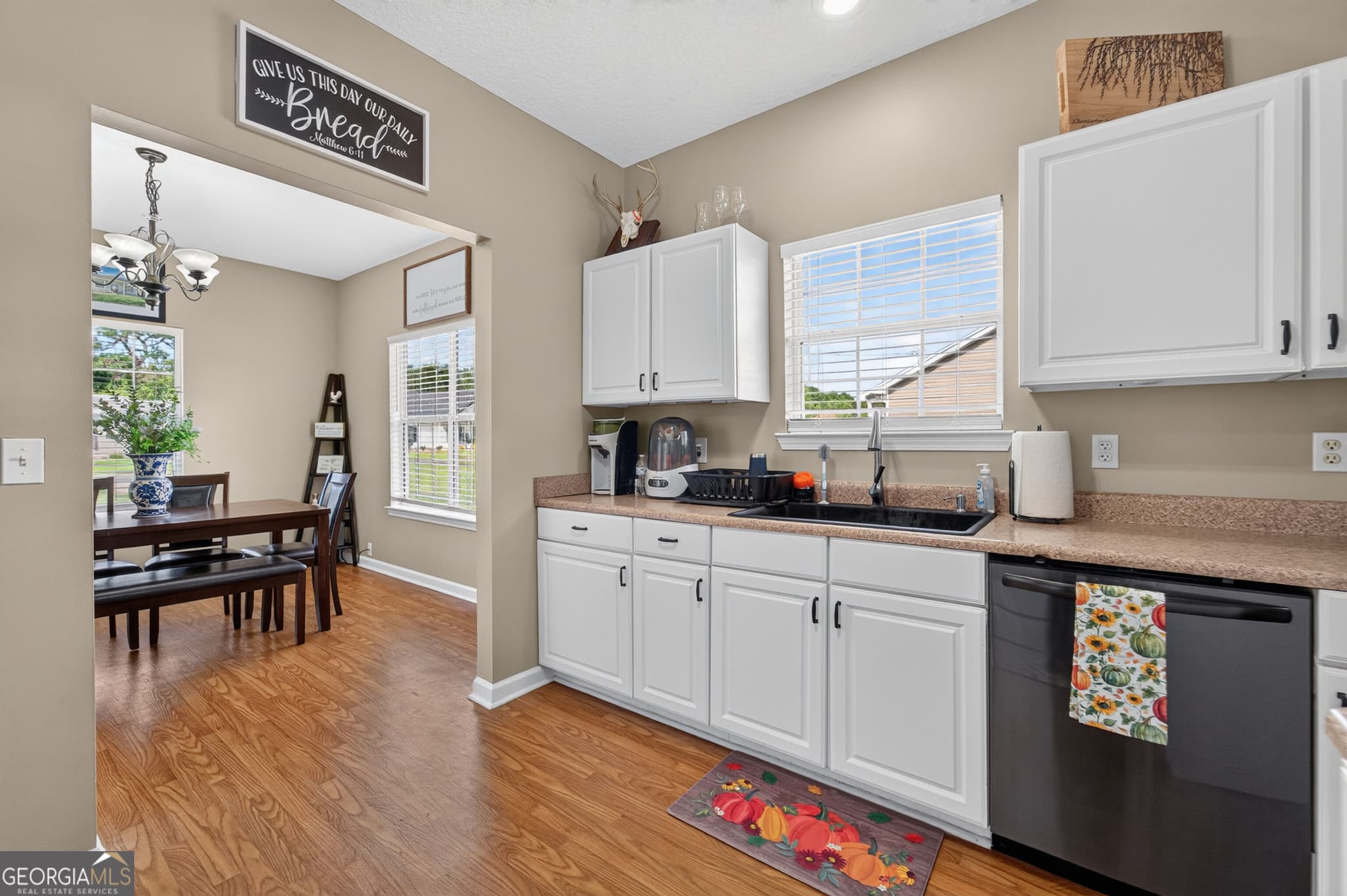 3 bedroom, 2 bathroom, 1,364 sq ft single family residence for sale at 4074 Meadow Circle, Blackshear, GA 31516 — photo 7