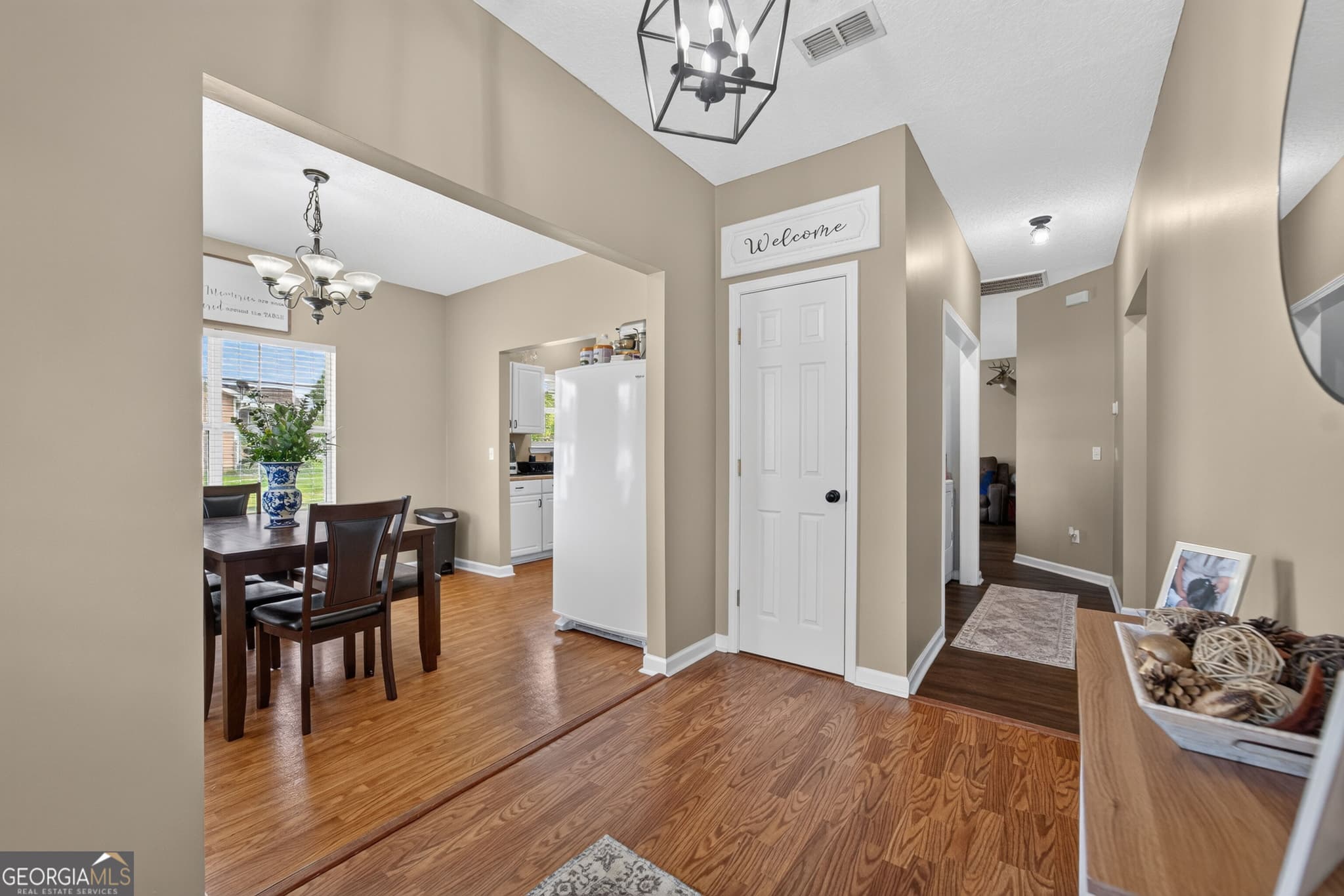 3 bedroom, 2 bathroom, 1,364 sq ft single family residence for sale at 4074 Meadow Circle, Blackshear, GA 31516 — photo 4