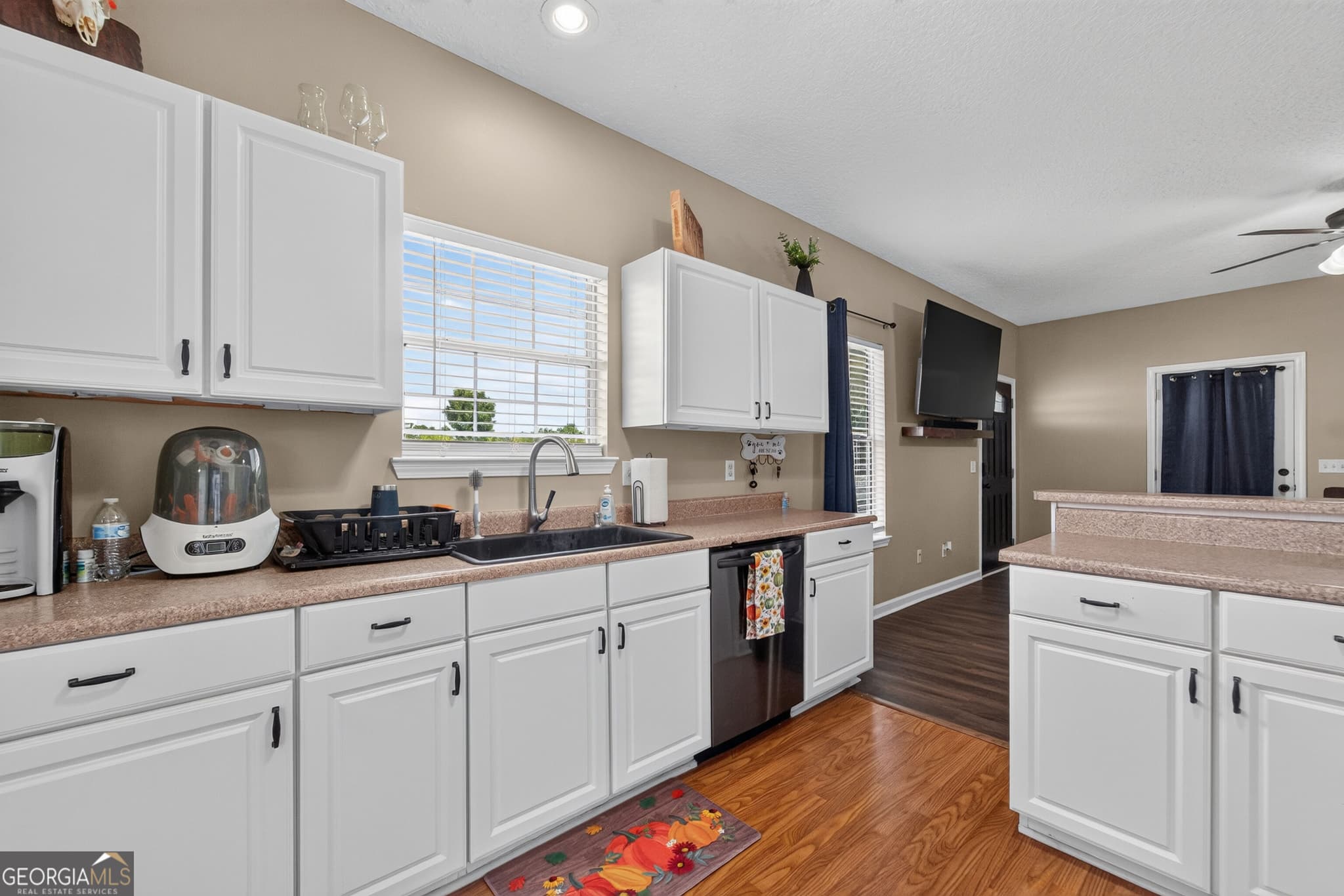 3 bedroom, 2 bathroom, 1,364 sq ft single family residence for sale at 4074 Meadow Circle, Blackshear, GA 31516 — photo 8