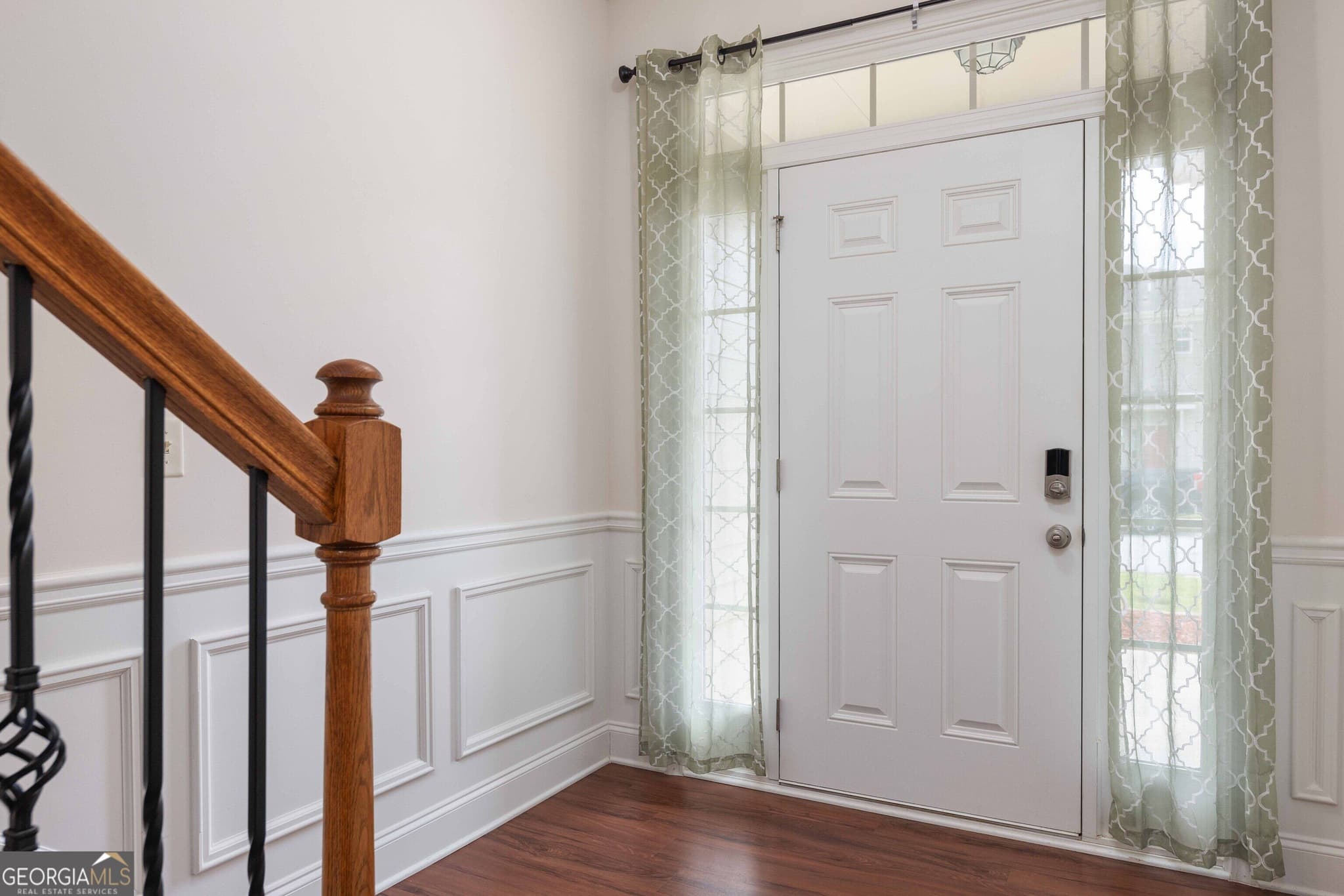 3 bedroom, 2.5 bathroom, 1,916 sq ft townhouse for sale at 6057 Townes Way, Columbus, GA 31909 — photo 4