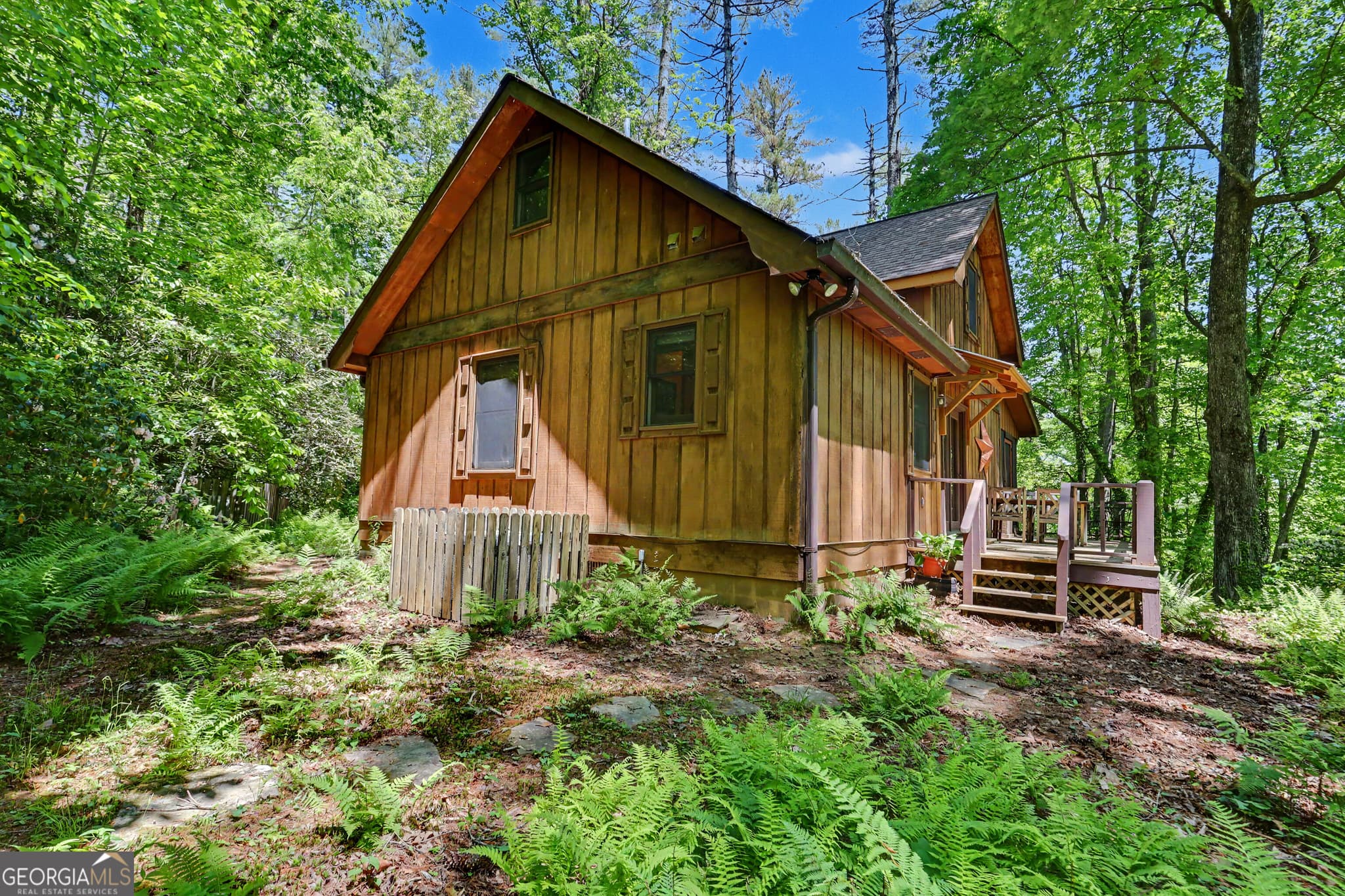 2 bedroom, 2 bathroom, 1,186 sq ft cabin,single family residence for sale at 102 Moses Road, Rabun Gap, GA 30568 — photo 2