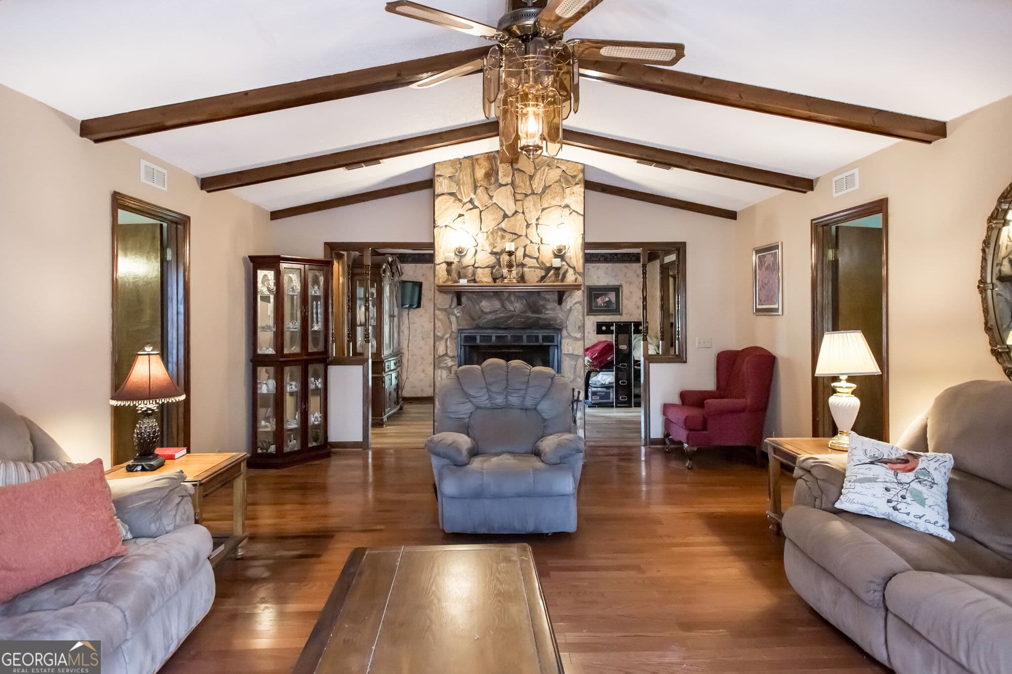 3 bedroom, 2 bathroom, 1,464 sq ft single family residence for sale at 3929 Memorial Drive, Waycross, GA 31503 — photo 6