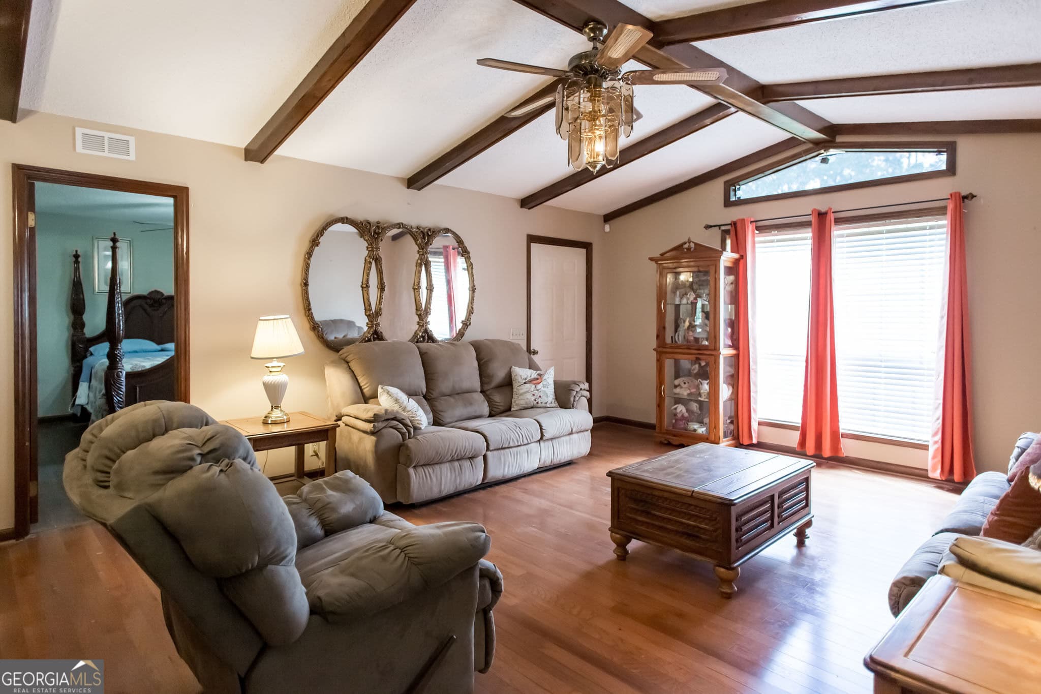 3 bedroom, 2 bathroom, 1,464 sq ft single family residence for sale at 3929 Memorial Drive, Waycross, GA 31503 — photo 7