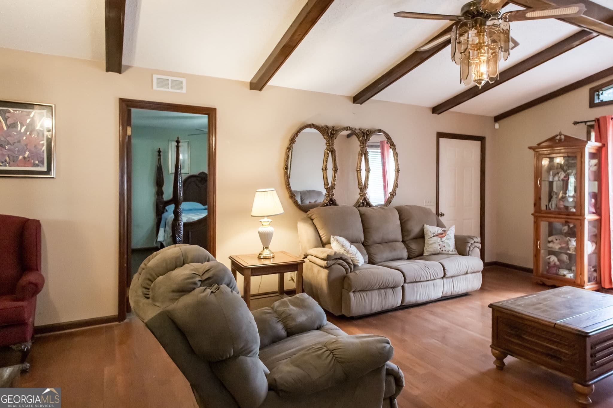3 bedroom, 2 bathroom, 1,464 sq ft single family residence for sale at 3929 Memorial Drive, Waycross, GA 31503 — photo 5